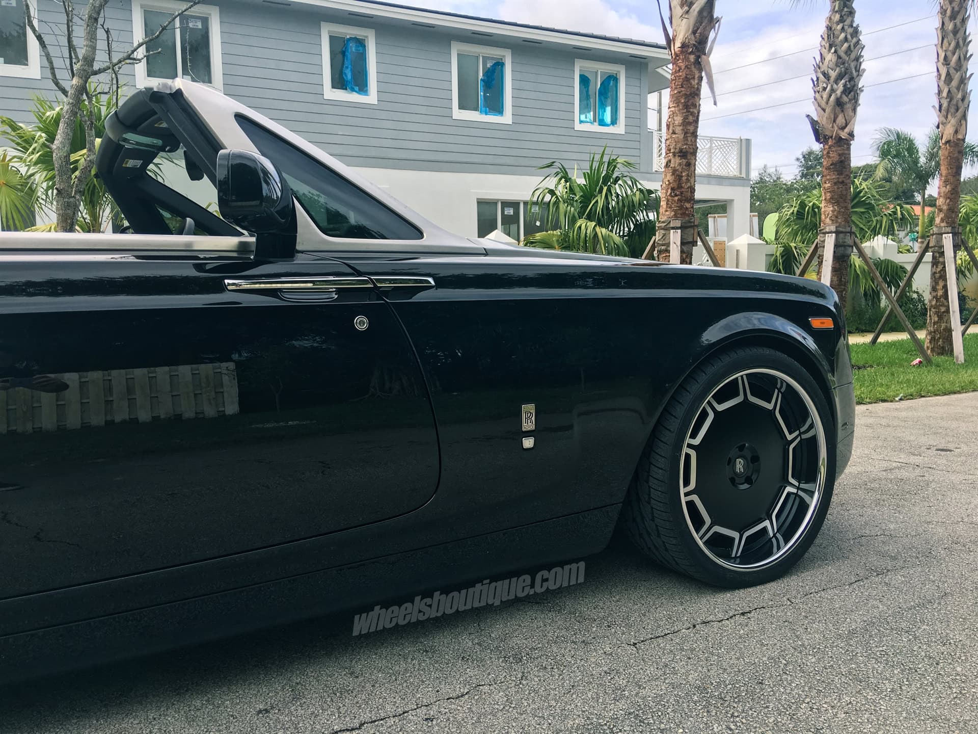 Giovanna Barbados | Rolls Royce Drophead Coupe