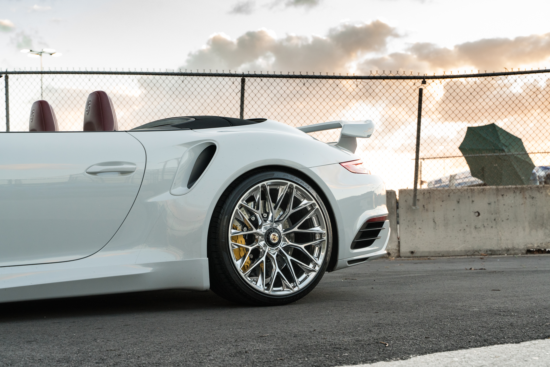 Porsche 997 on HRE P200