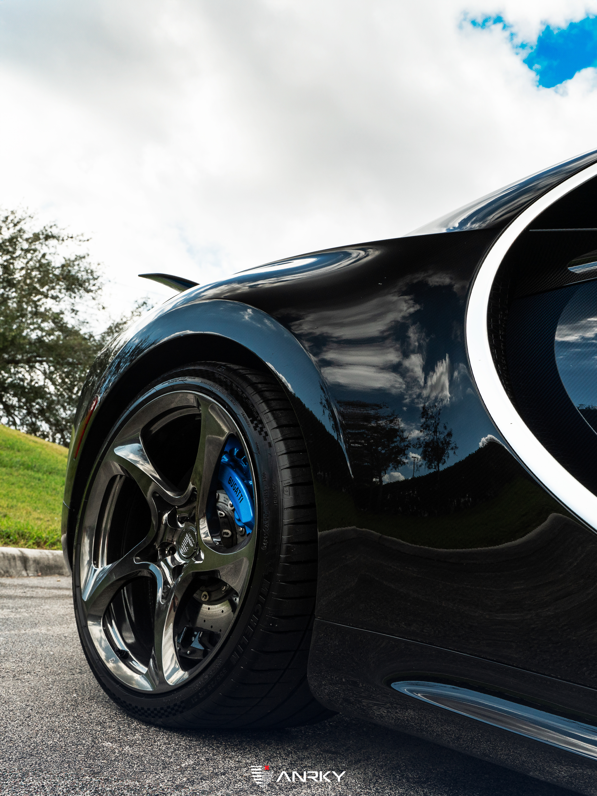 Bugatti Chiron | on ANRKY XR-105 | Mirror Polished Smoke