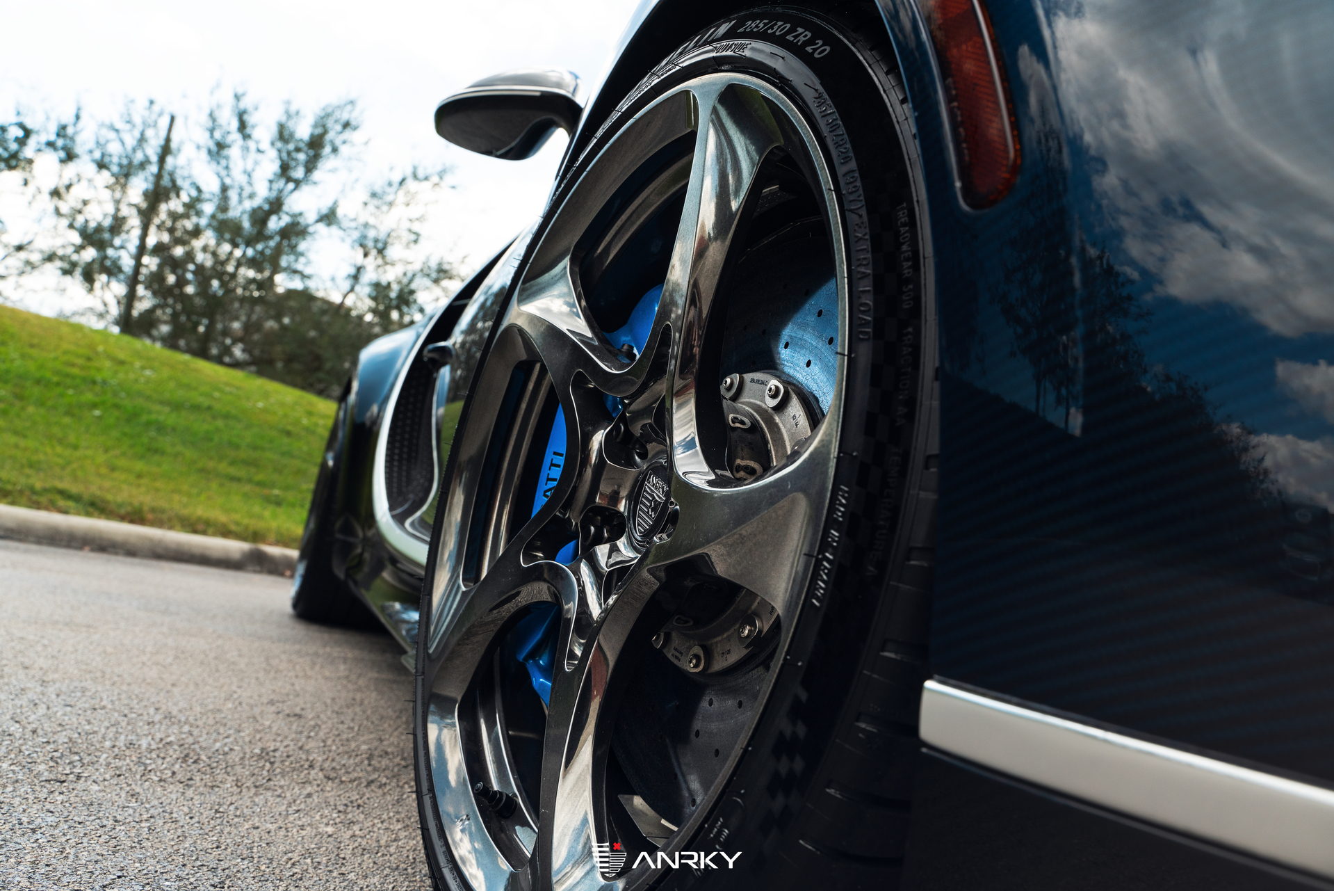 Bugatti Chiron | on ANRKY XR-105 | Mirror Polished Smoke