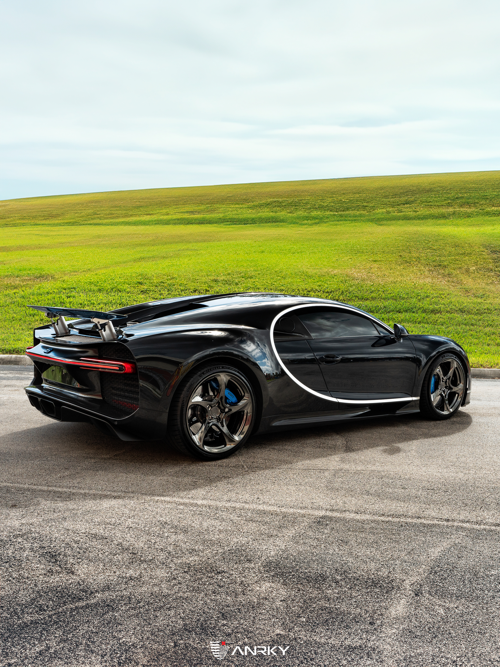 Bugatti Chiron | on ANRKY XR-105 | Mirror Polished Smoke