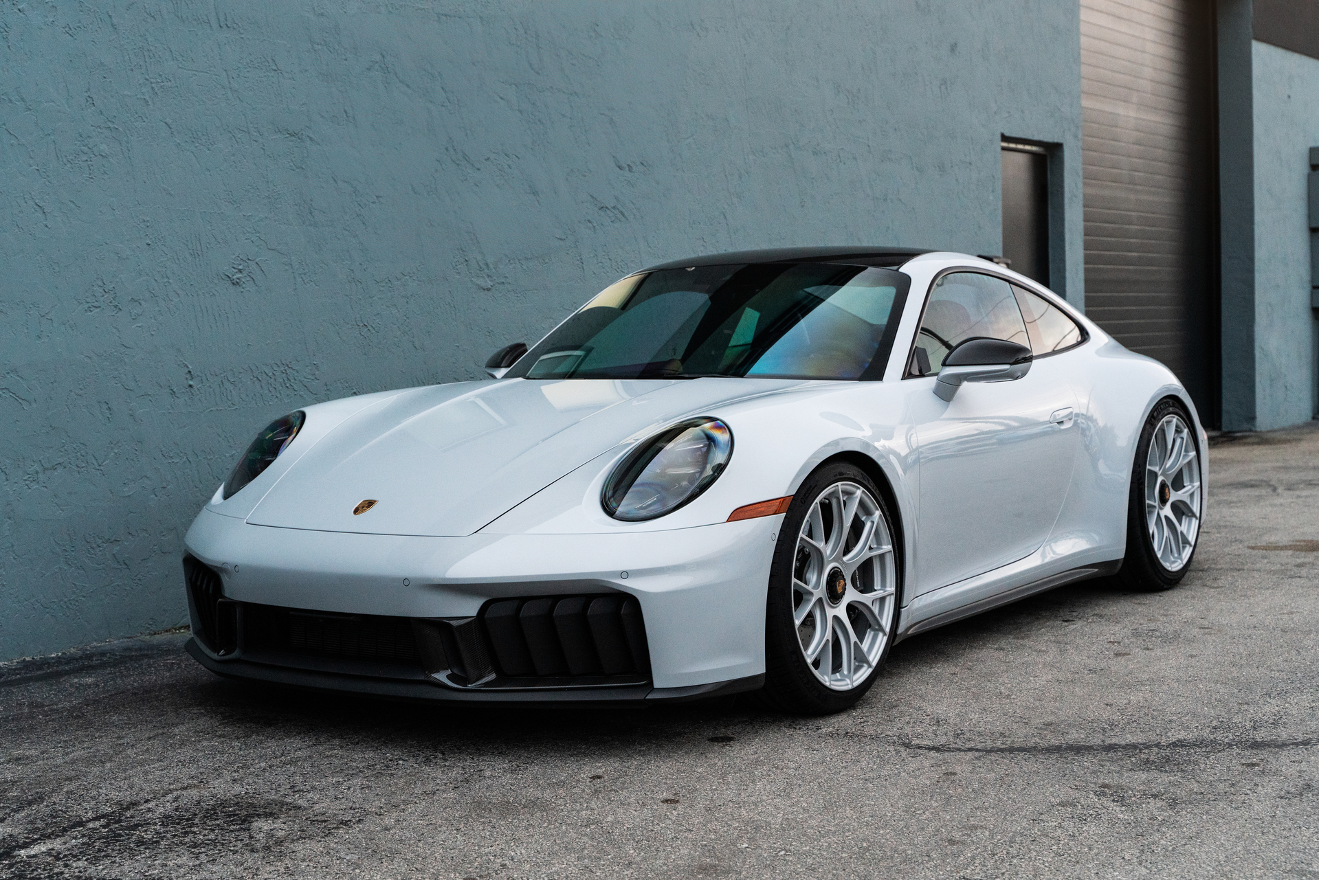 Porsche 992.2 Carrera on 520M IPE WHEELS MAGNESIUM