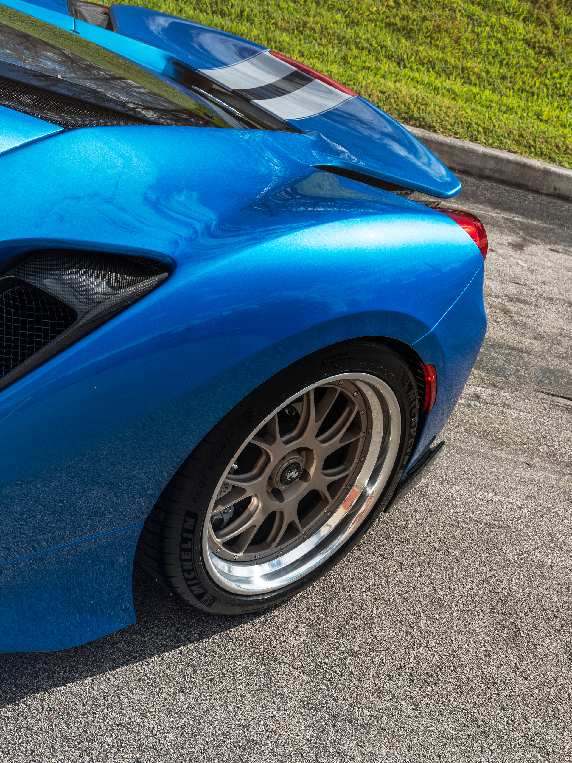 Ferrari 488 Pista on 1886 Wheels