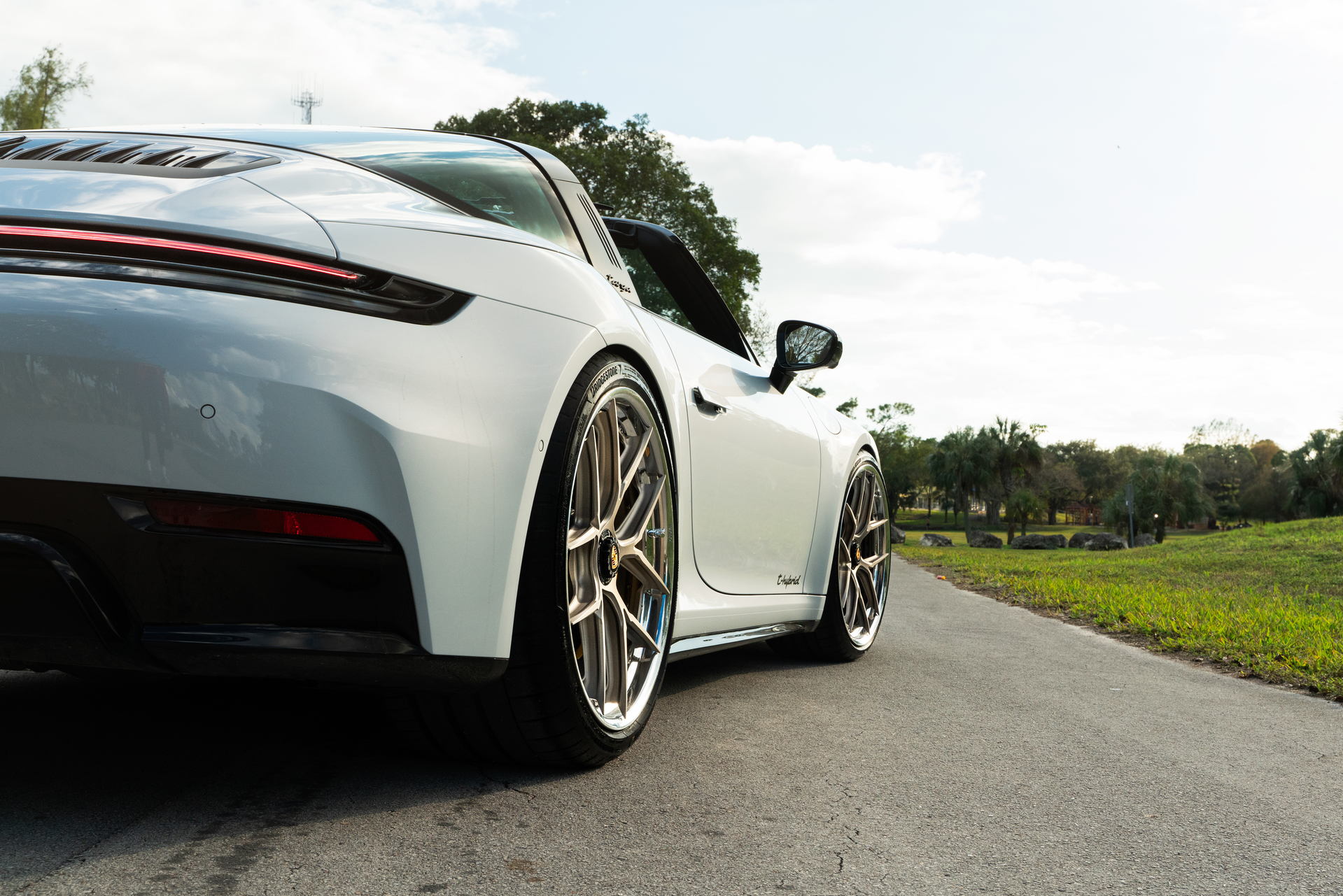 Porsche 992 GTS on HRE S101SC