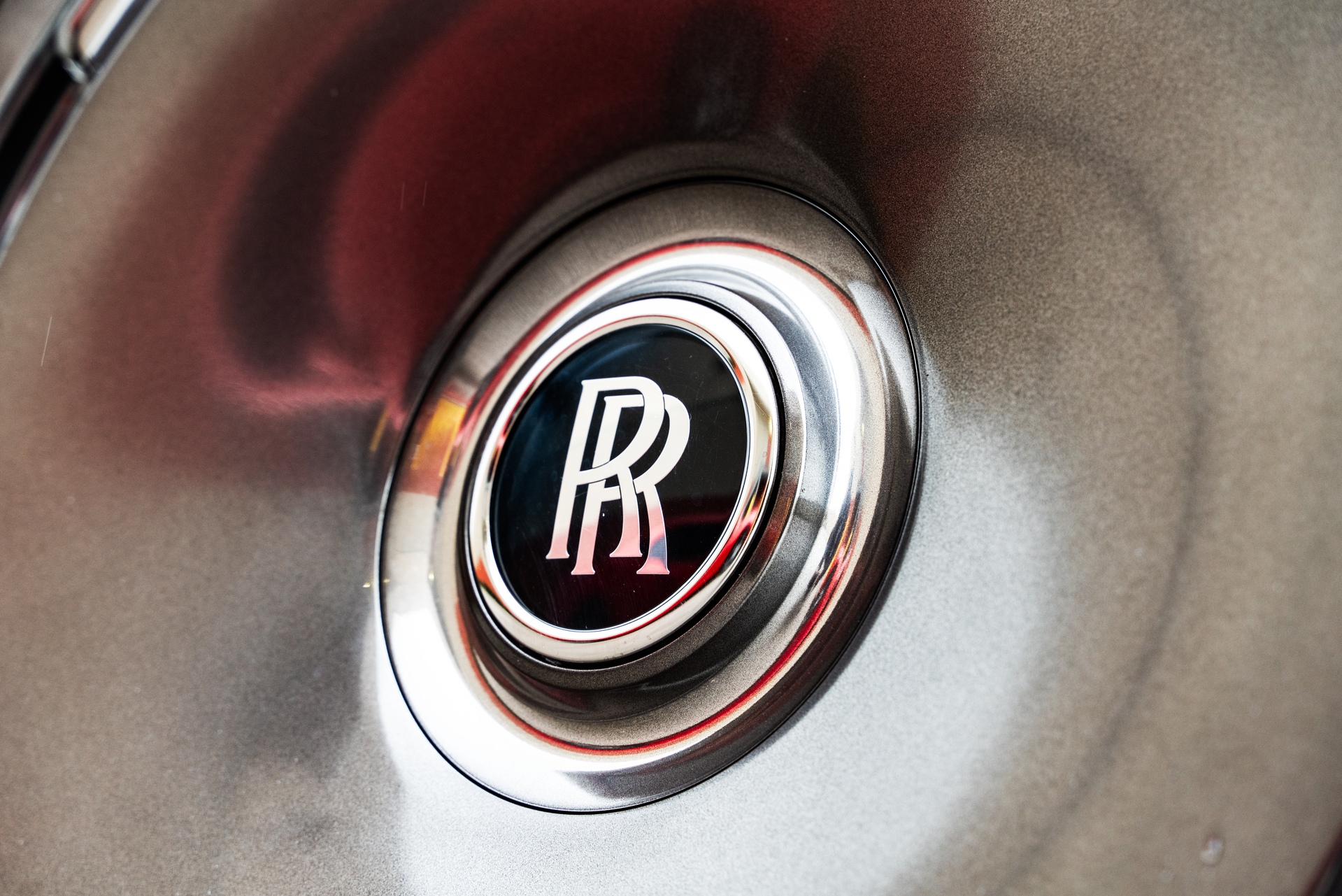 Rolls Royce Cullinan on Urban Body Kit.