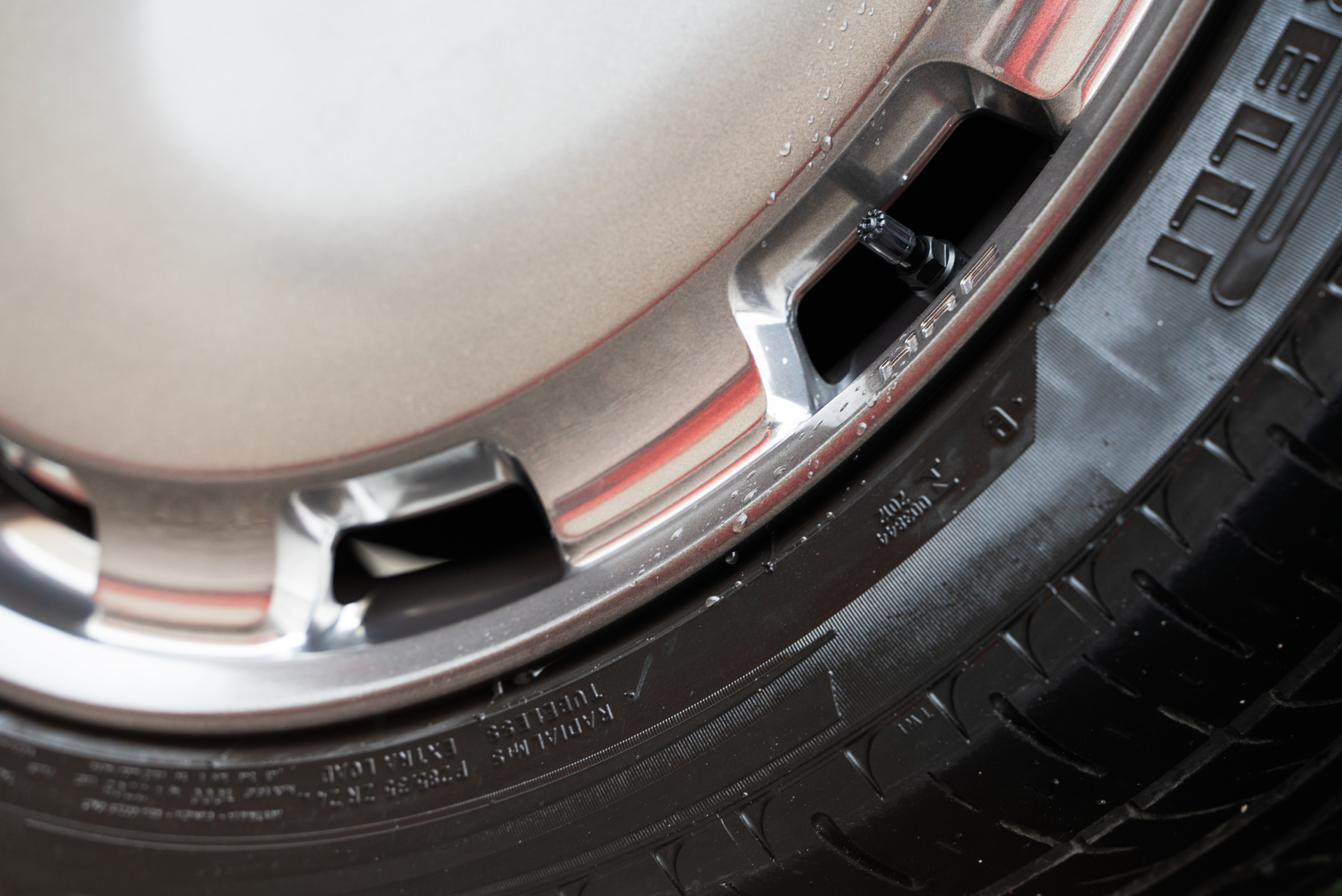 Rolls Royce Cullinan on Urban Body Kit.