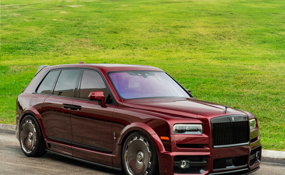 Rolls Royce Cullinan on Urban Body Kit.