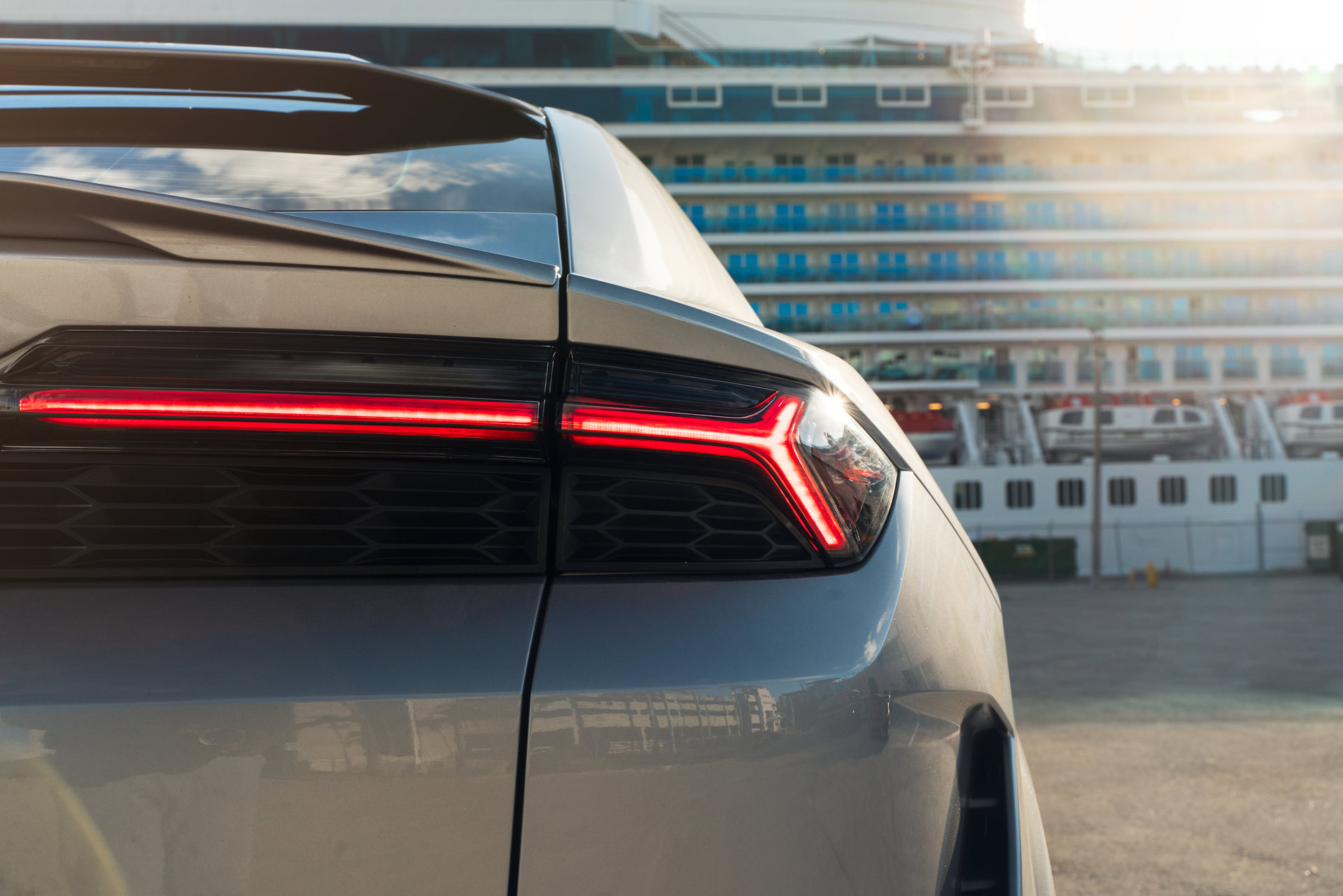 Lamborghini URUS on 1886 Wheels