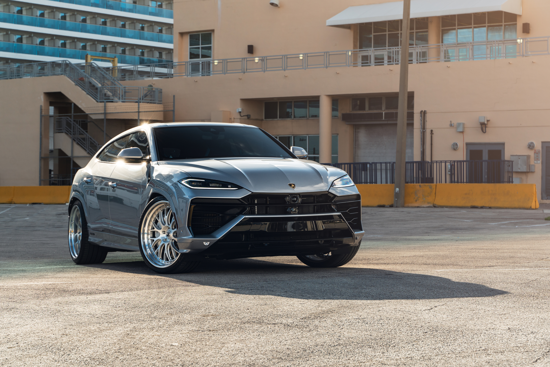 Lamborghini URUS on 1886 Wheels