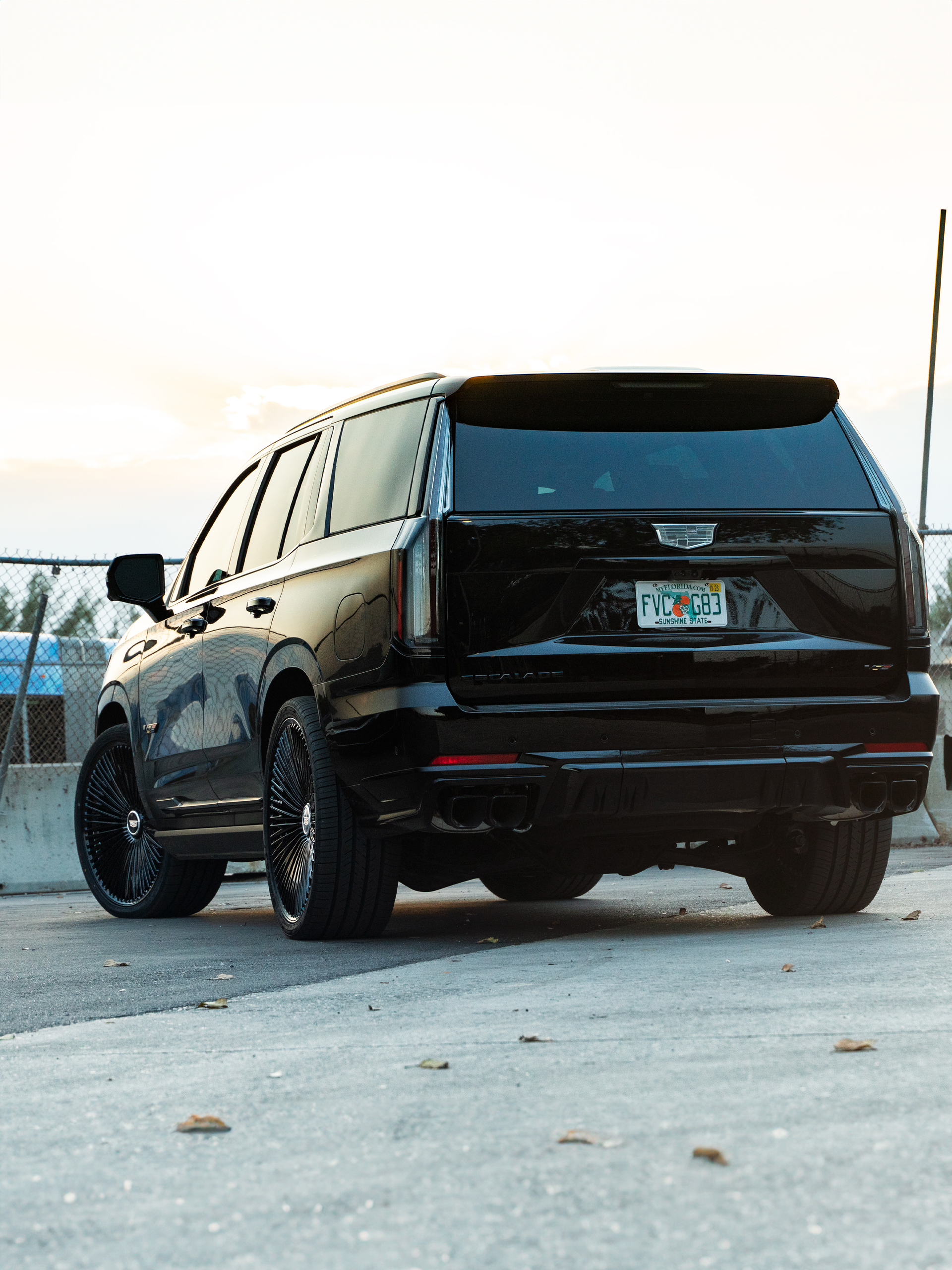 Cadillac Escalade on 1886 Wheels