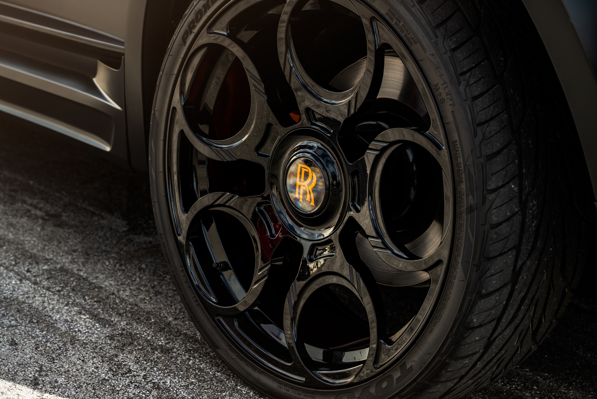 Rolls Royce Cullinan on Novitec Wheels