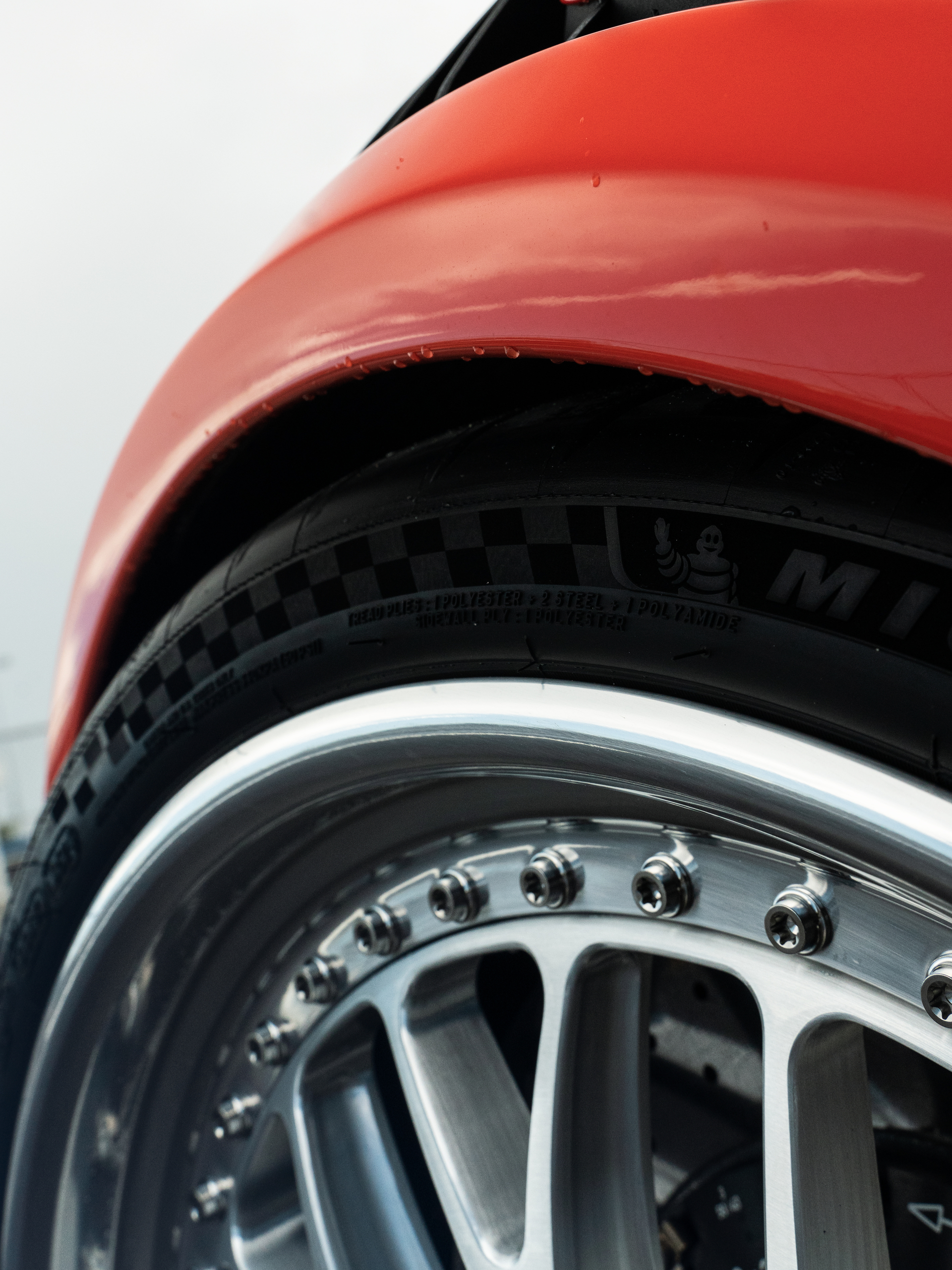 Porsche 992 GT3 on 1886 wheels