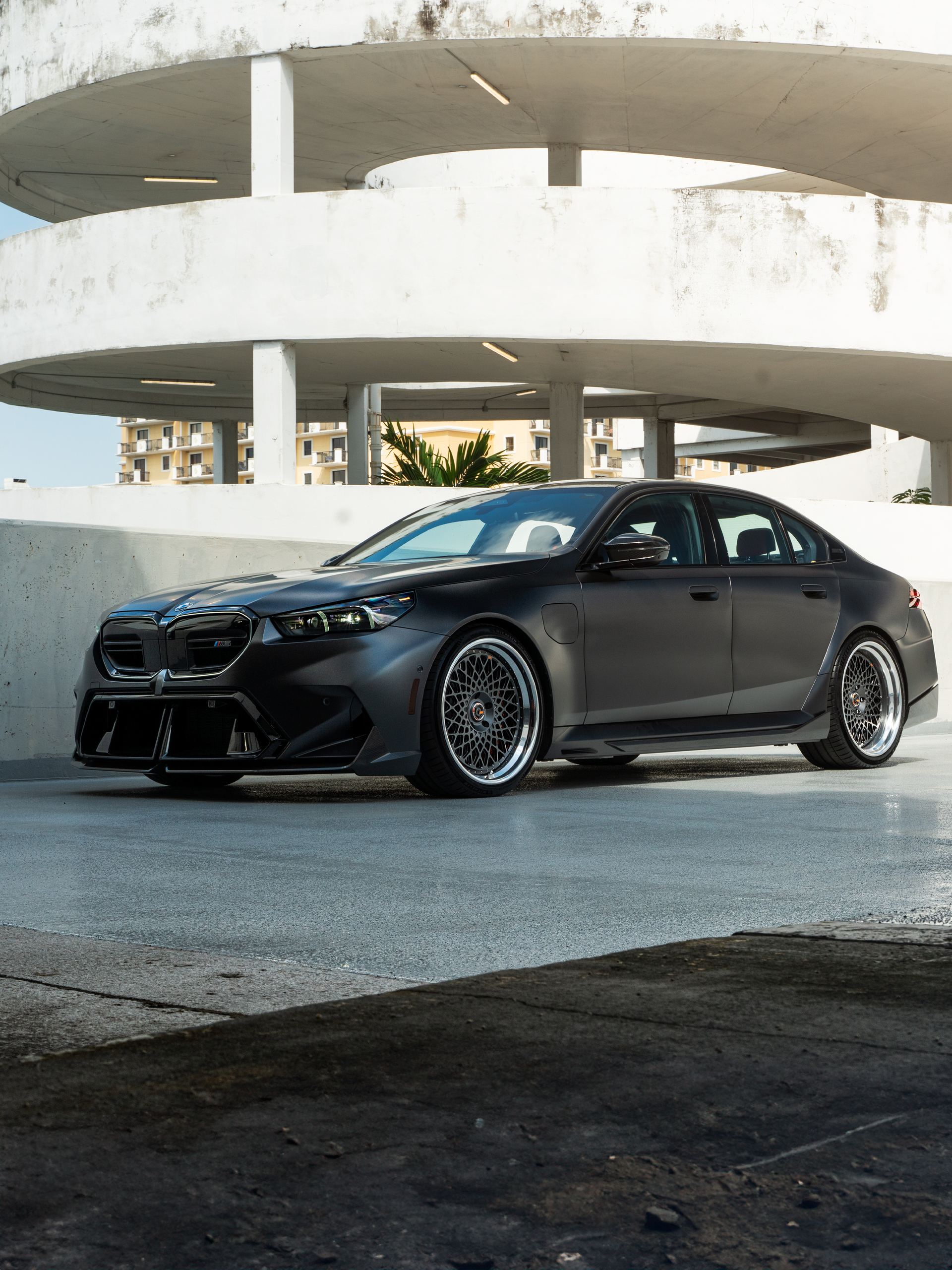 BMW G90 M5 on 1886 Wheels