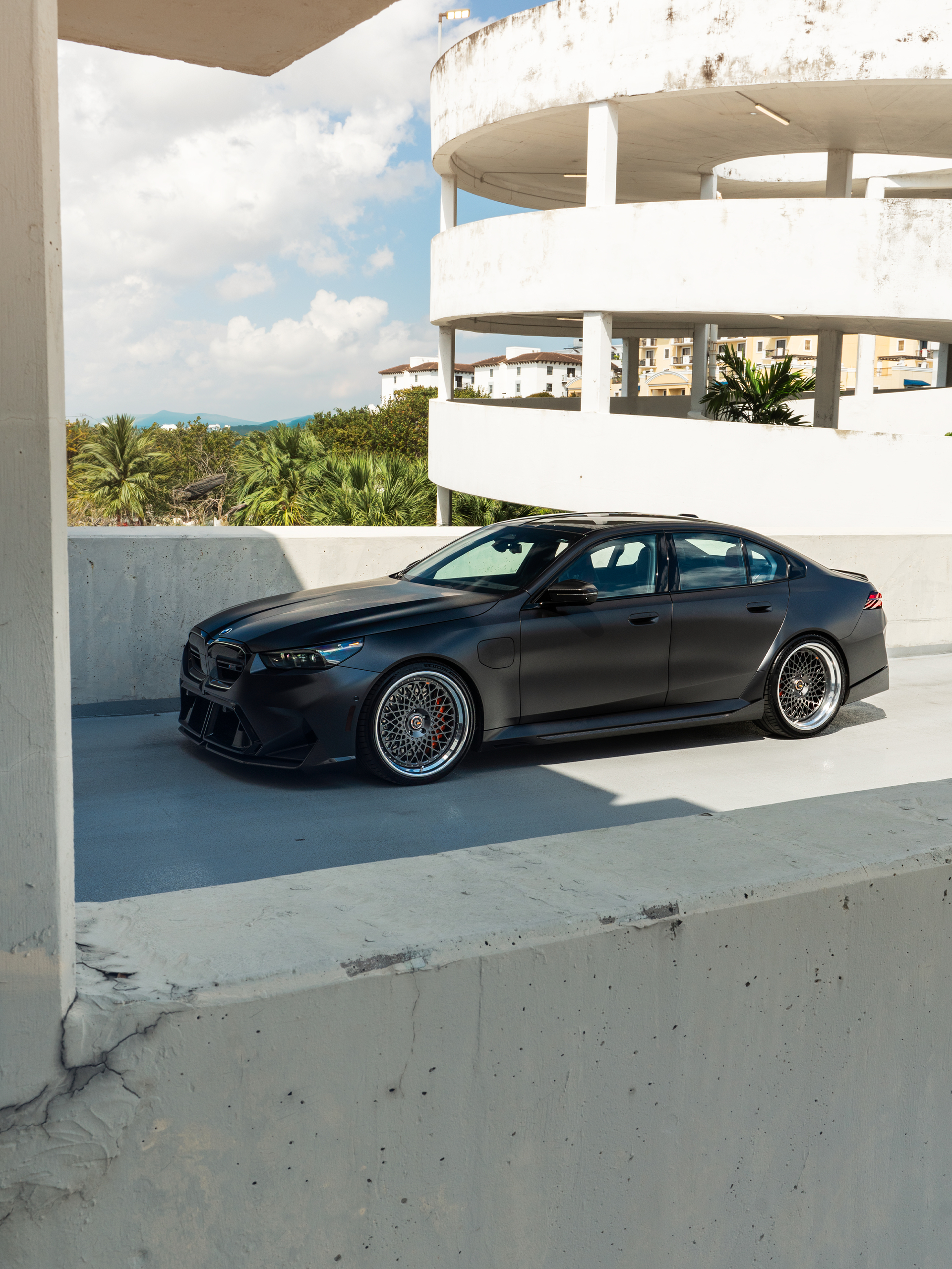 BMW G90 M5 on 1886 Wheels