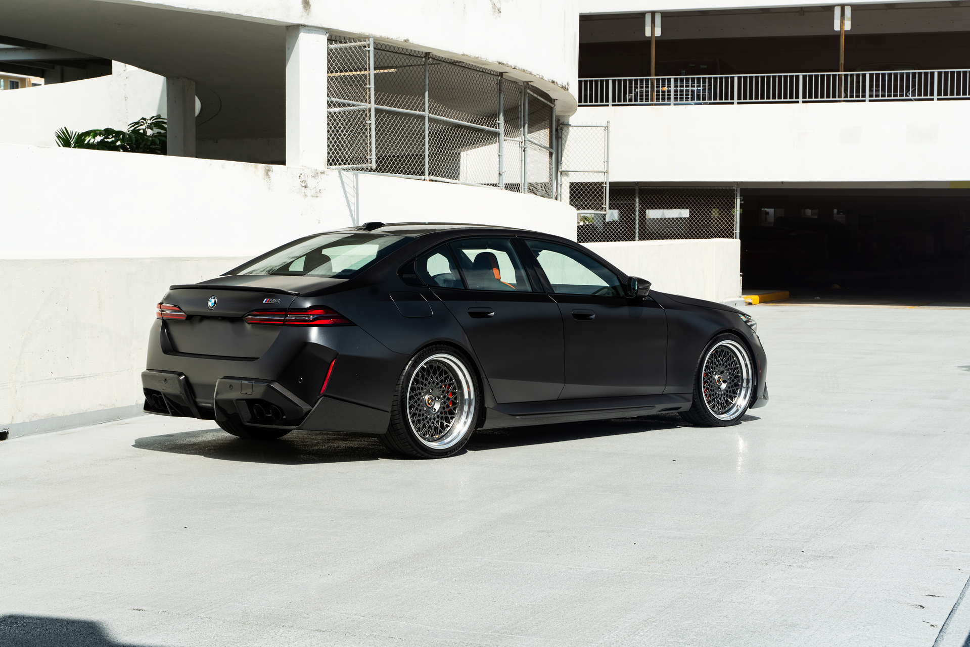 BMW G90 M5 on 1886 Wheels