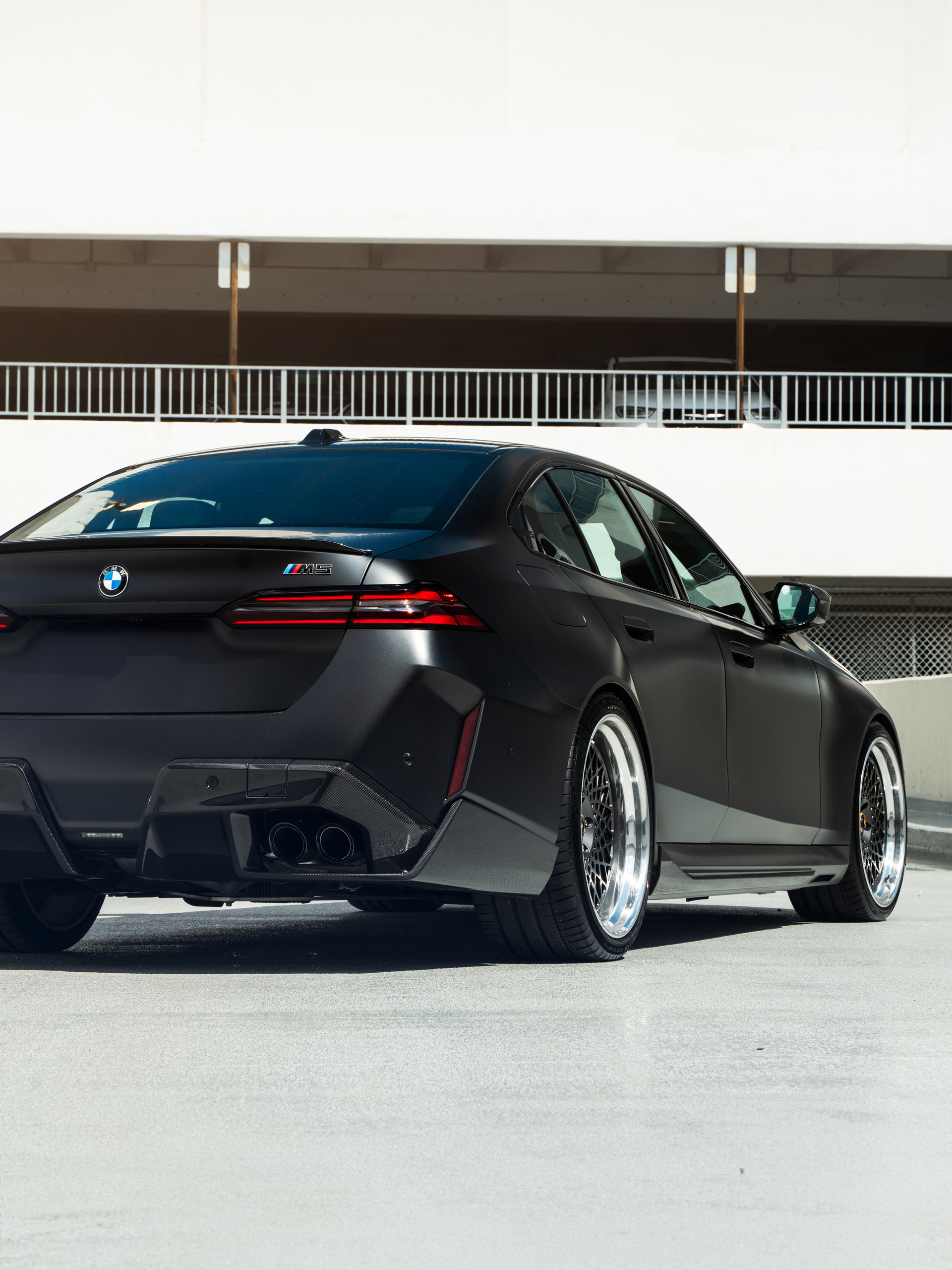 BMW G90 M5 on 1886 Wheels