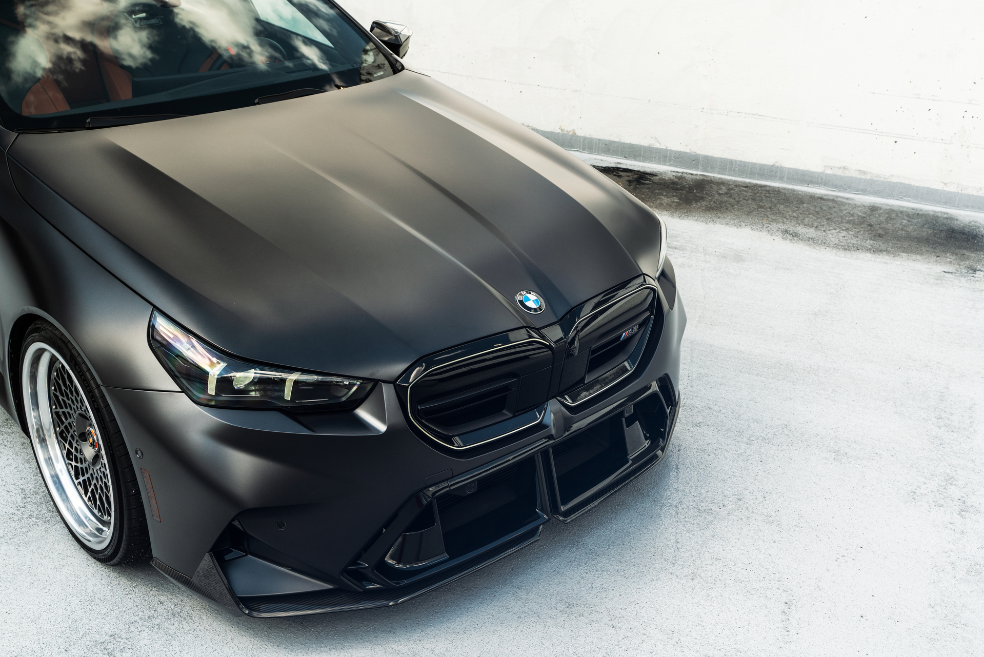 BMW G90 M5 on 1886 Wheels