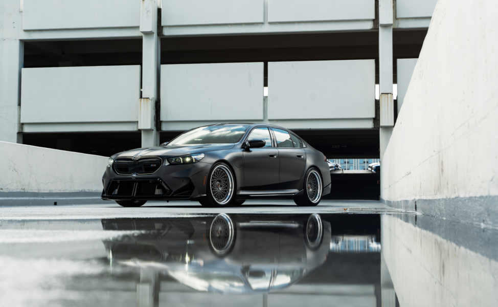 BMW G90 M5 on 1886 Wheels