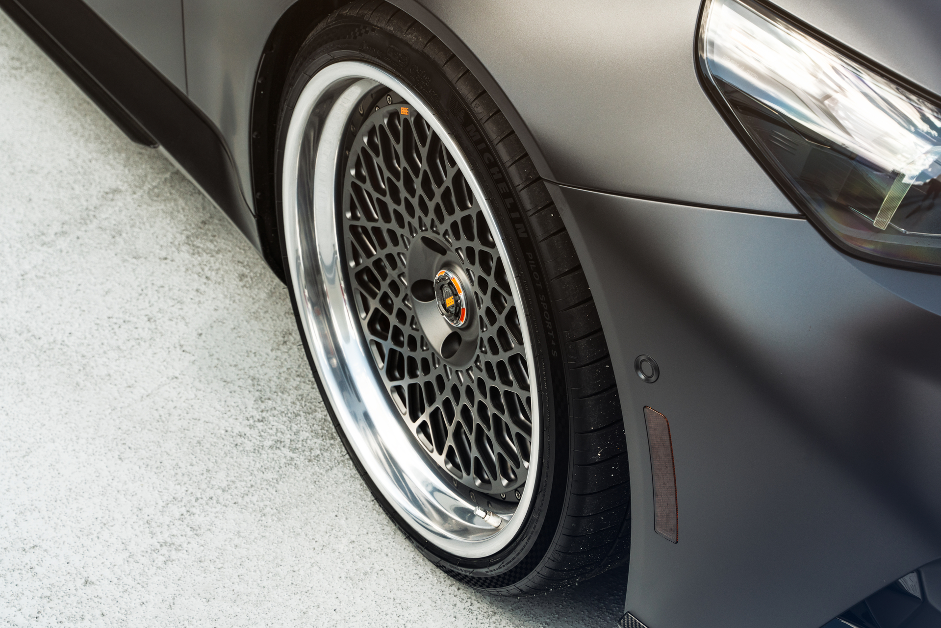 BMW G90 M5 on 1886 Wheels