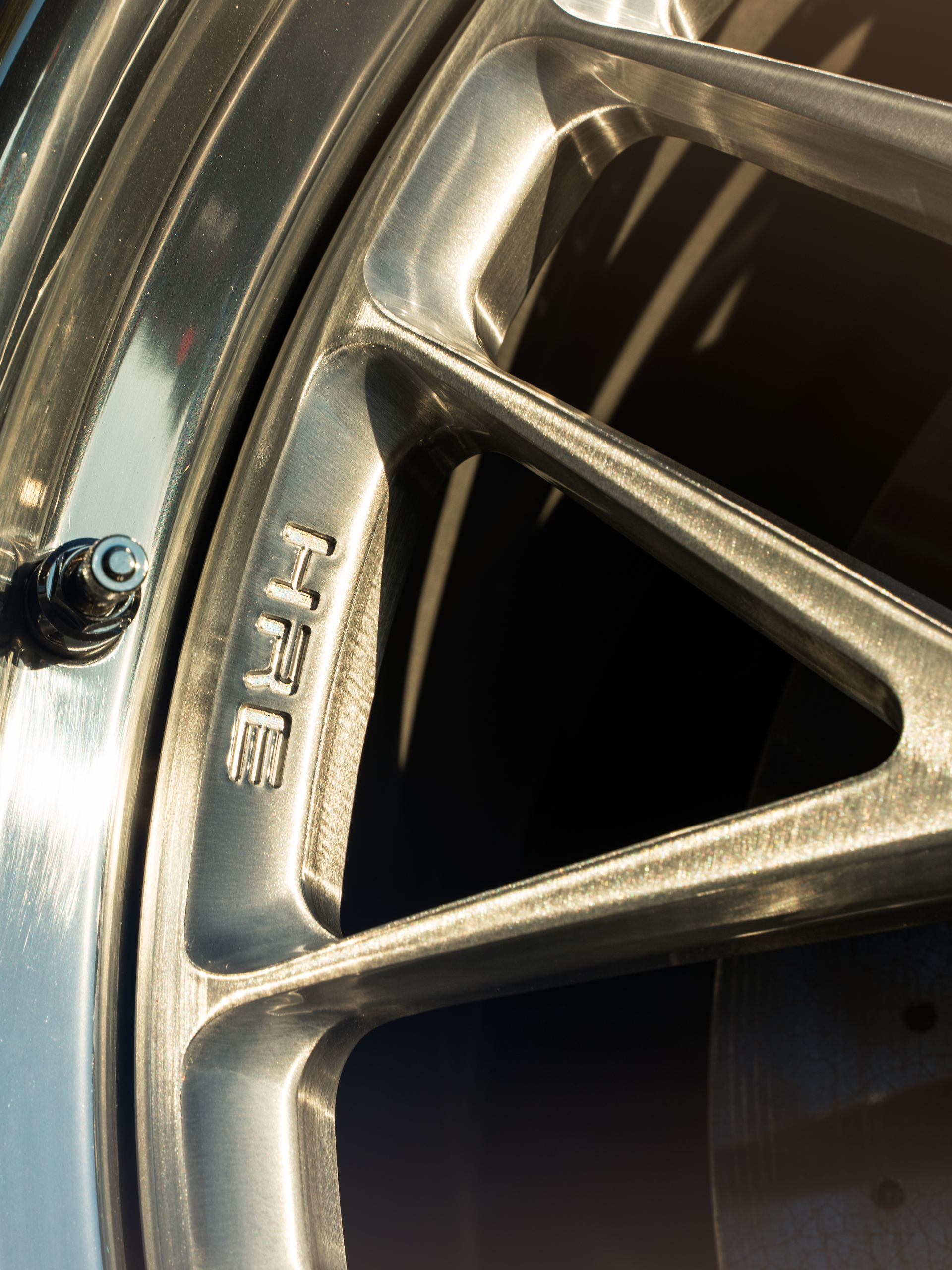 Riviera Blue Porsche 992 on HRE 520