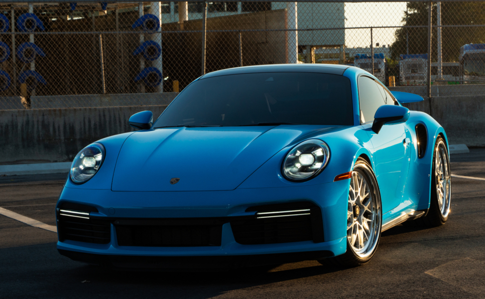 Riviera Blue Porsche 992 on HRE 520