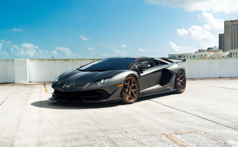 Lamborghini Aventador SVJ Roadster on HRE S111SC