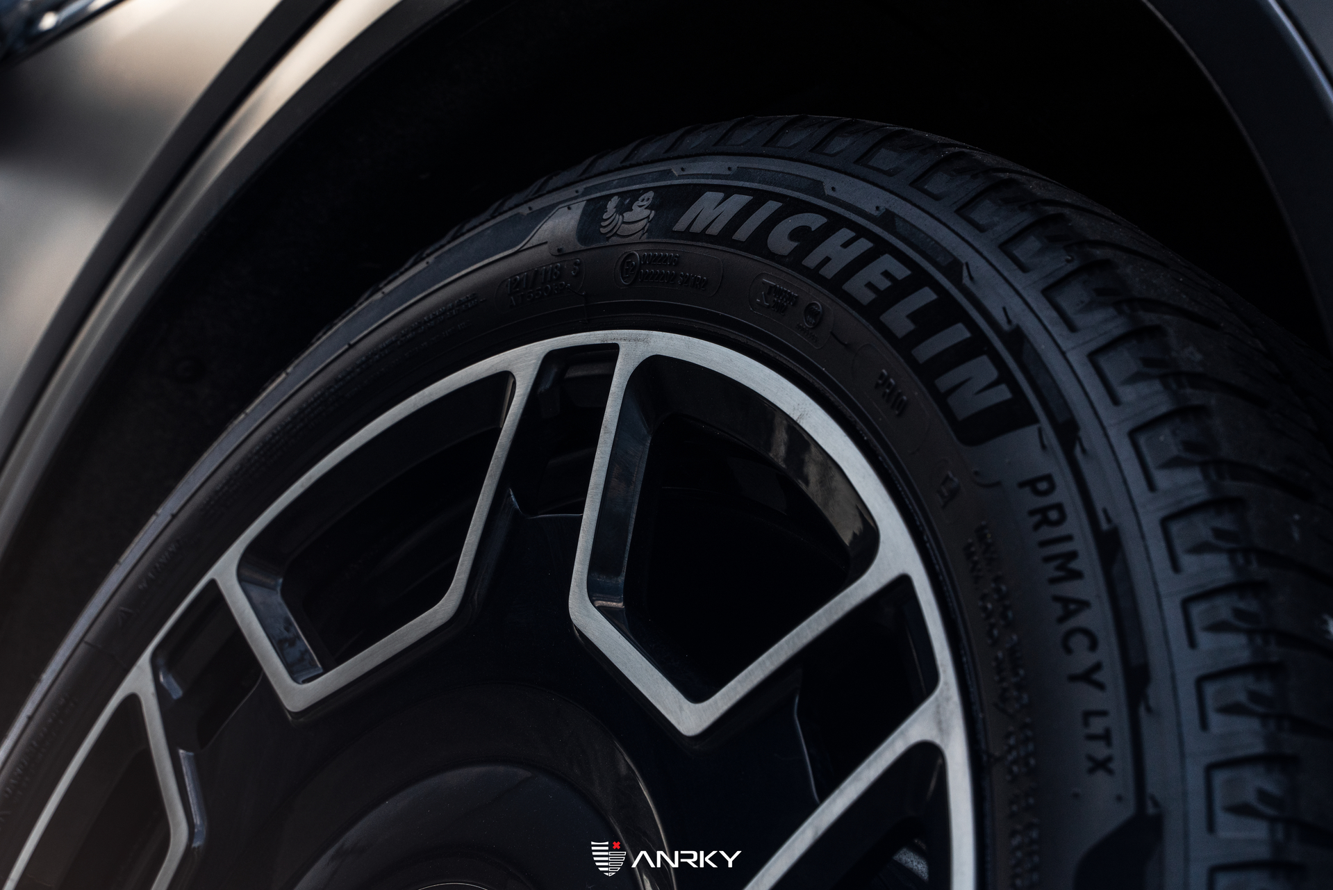 Cadillac Escalade iQ  | | on ANRKY RF-77 | Two Tone: Gloss Black Face + Brushed Windows 