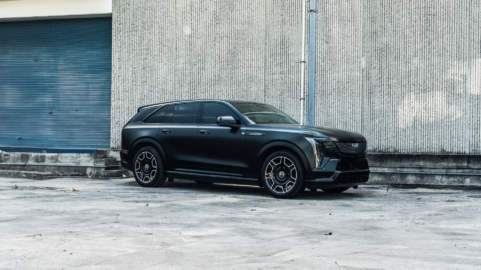 Cadillac Escalade iQ  | | on ANRKY RF-77 | Two Tone: Gloss Black Face + Brushed Windows 