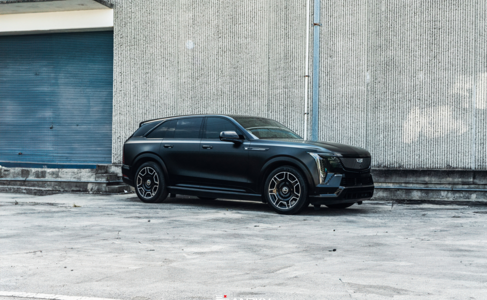 Cadillac Escalade iQ  | | on ANRKY RF-77 | Two Tone: Gloss Black Face + Brushed Windows 