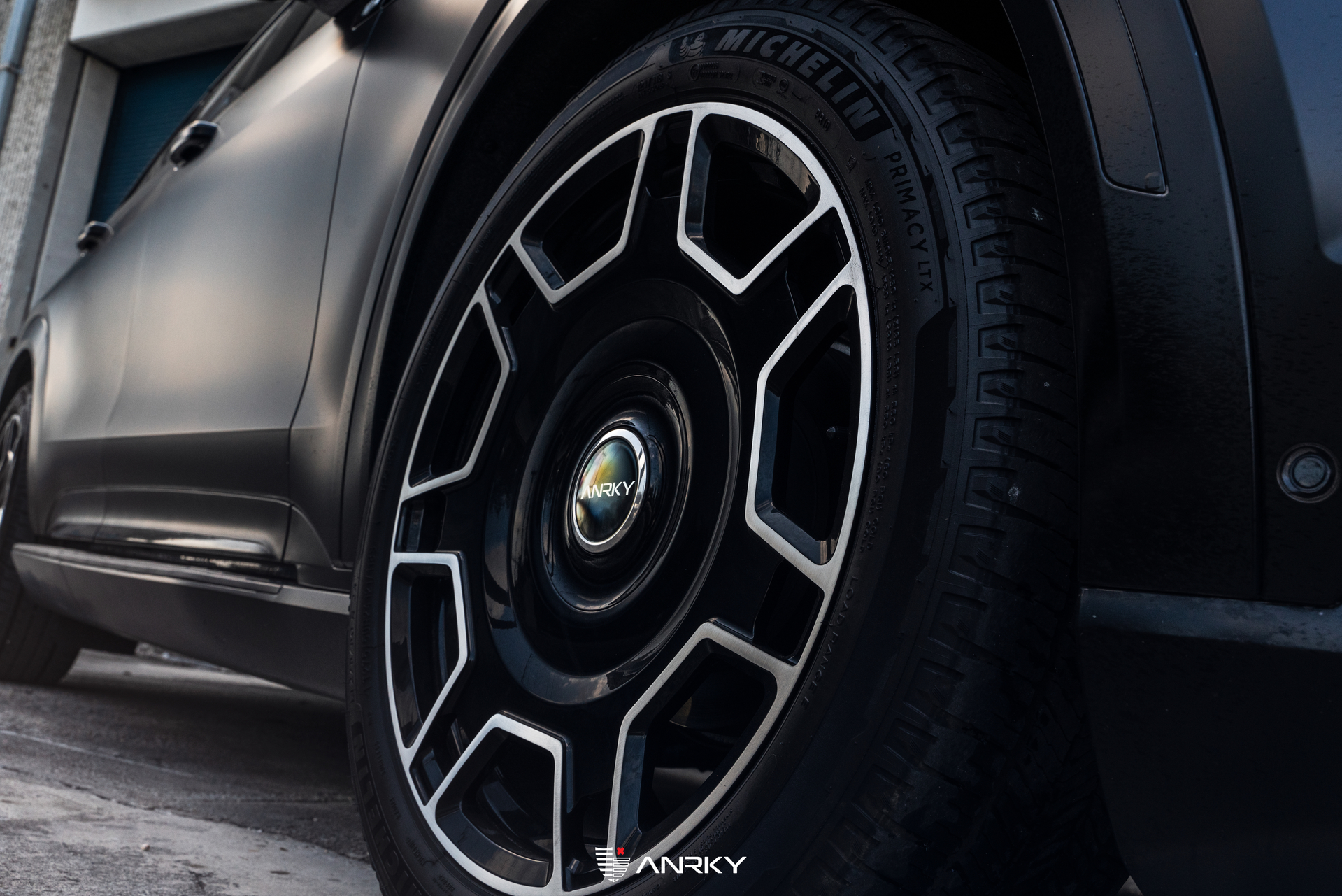 Cadillac Escalade iQ  | | on ANRKY RF-77 | Two Tone: Gloss Black Face + Brushed Windows 