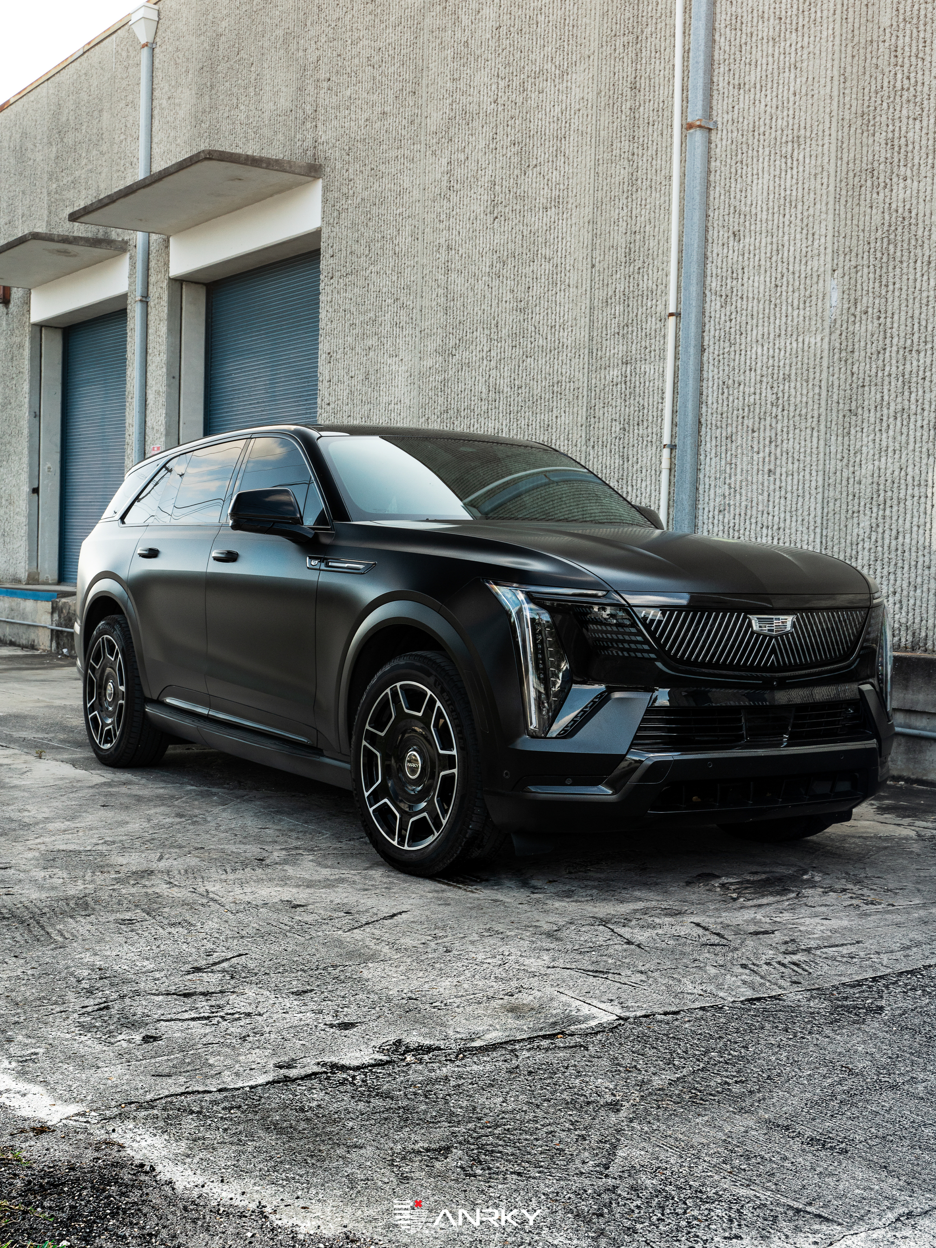 Cadillac Escalade iQ  | | on ANRKY RF-77 | Two Tone: Gloss Black Face + Brushed Windows 