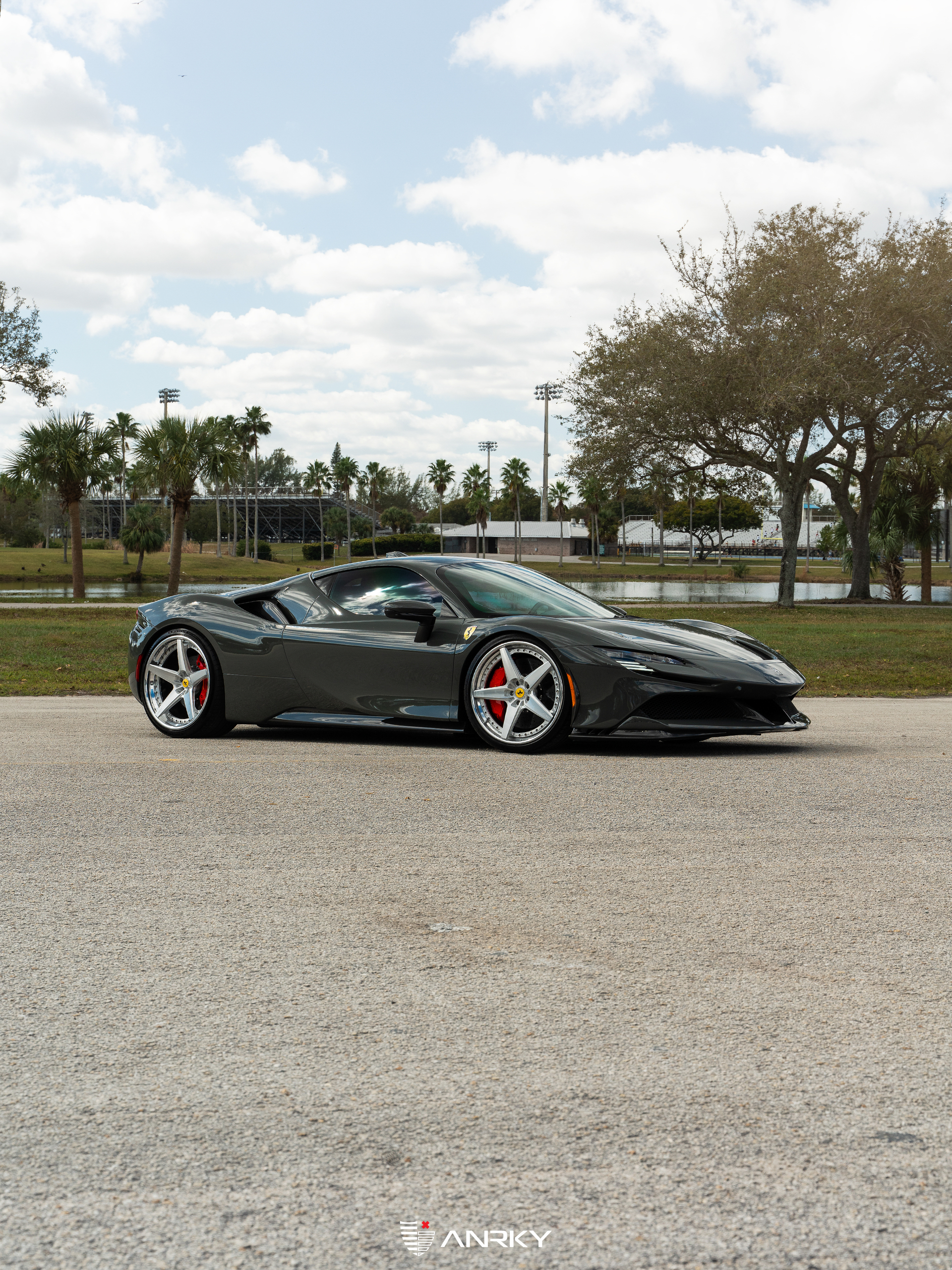 Ferrari SF90 Stradale | Grigio Medio | ANRKY RS5.3 | Brushed Clear
