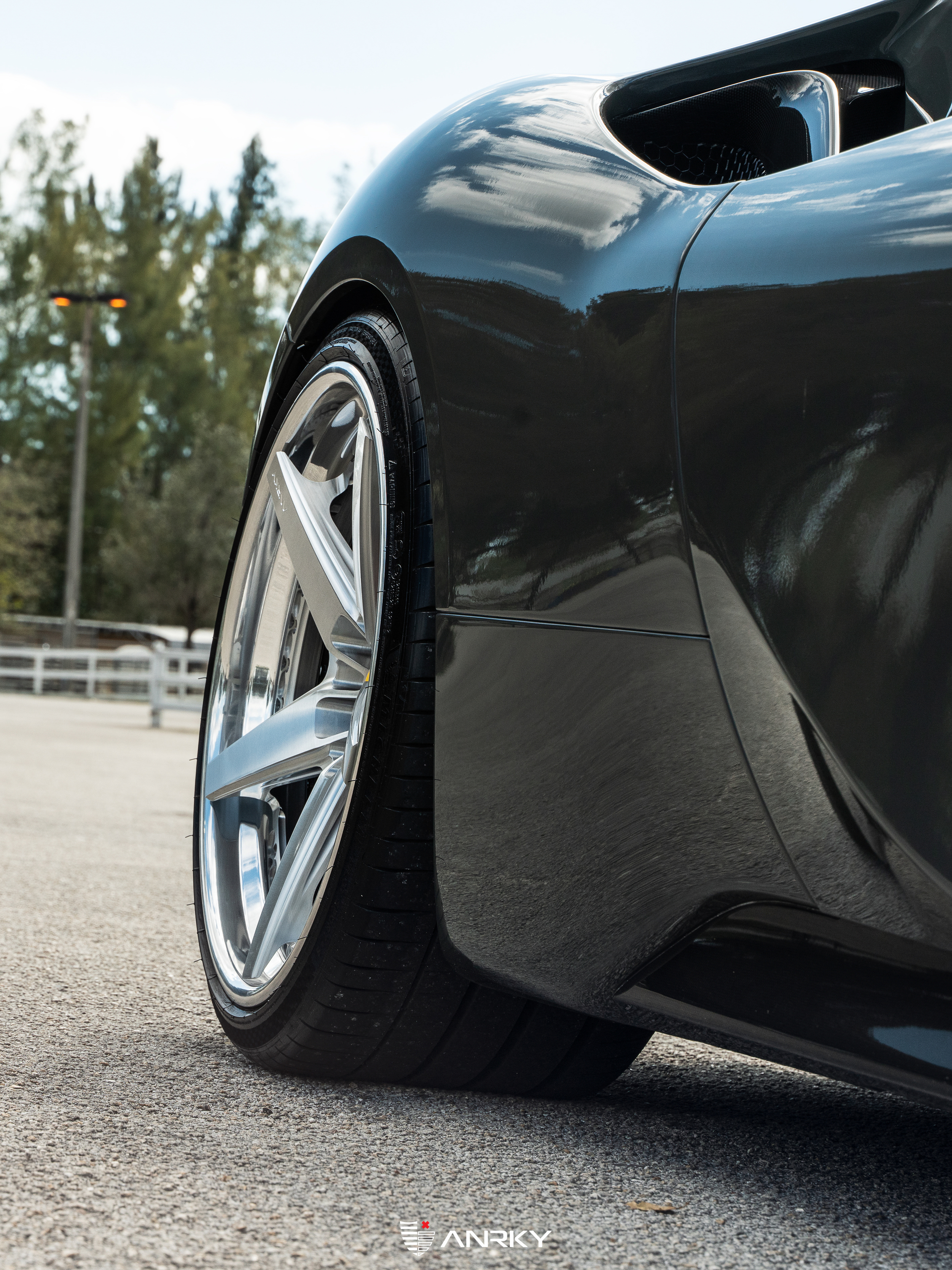 Ferrari SF90 Stradale | Grigio Medio | ANRKY RS5.3 | Brushed Clear