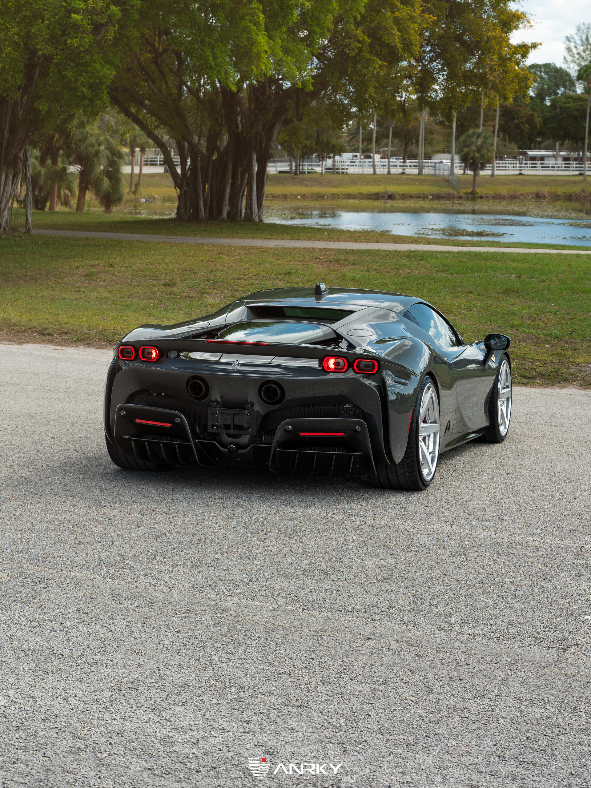 Ferrari SF90 Stradale | Grigio Medio | ANRKY RS5.3 | Brushed Clear