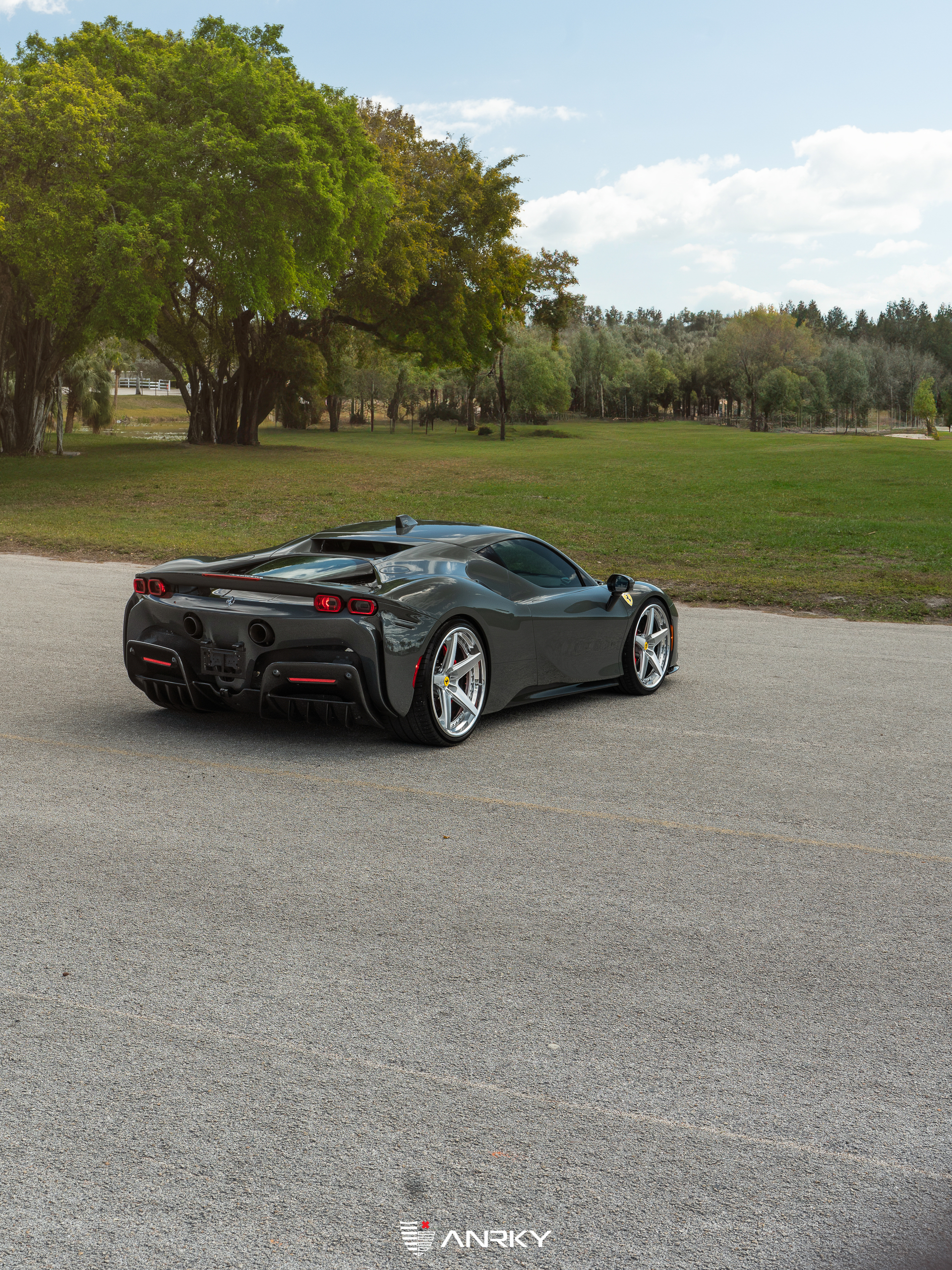 Ferrari SF90 Stradale | Grigio Medio | ANRKY RS5.3 | Brushed Clear