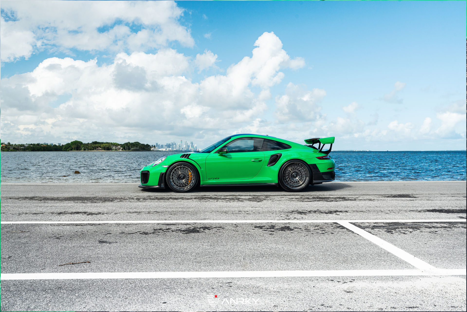 Porsche 991 GT2RS | Lizard Green | on ANRKY RS7.3 + AEROSport | Brushed Smoke