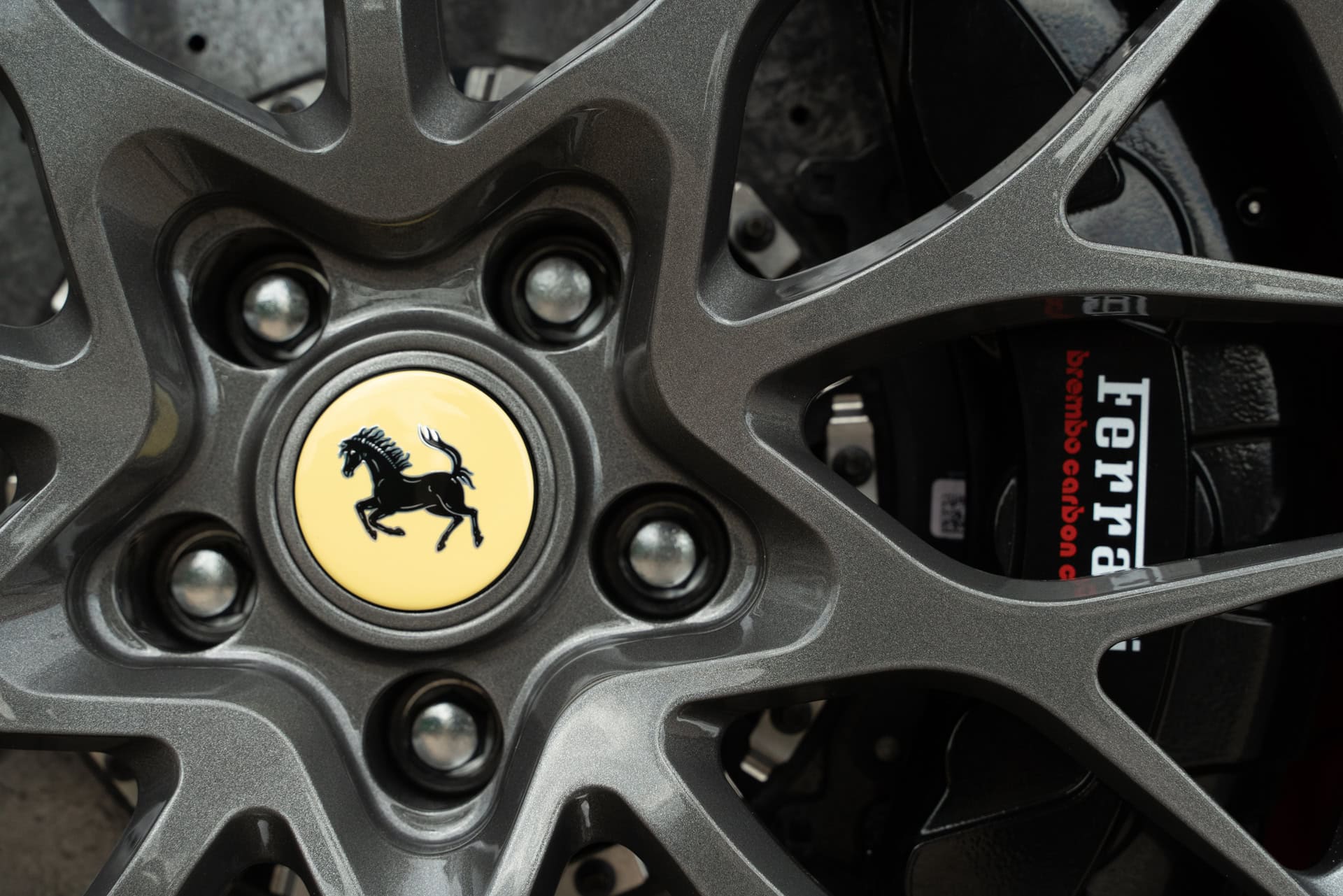 Ferrari 296 GTS | Rosso Corsa | on HRE 520 FMR Classic | Gloss Charcoal