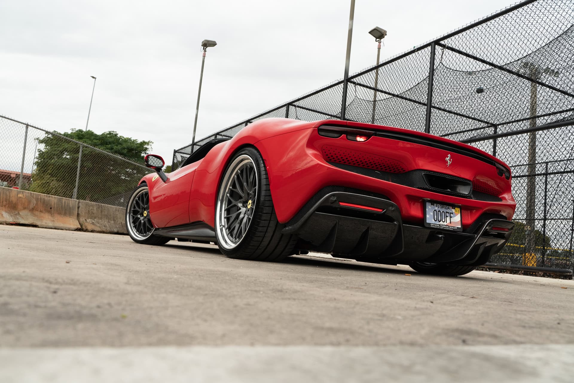 Ferrari 296 GTS | Rosso Corsa | on HRE 520 FMR Classic | Gloss Charcoal