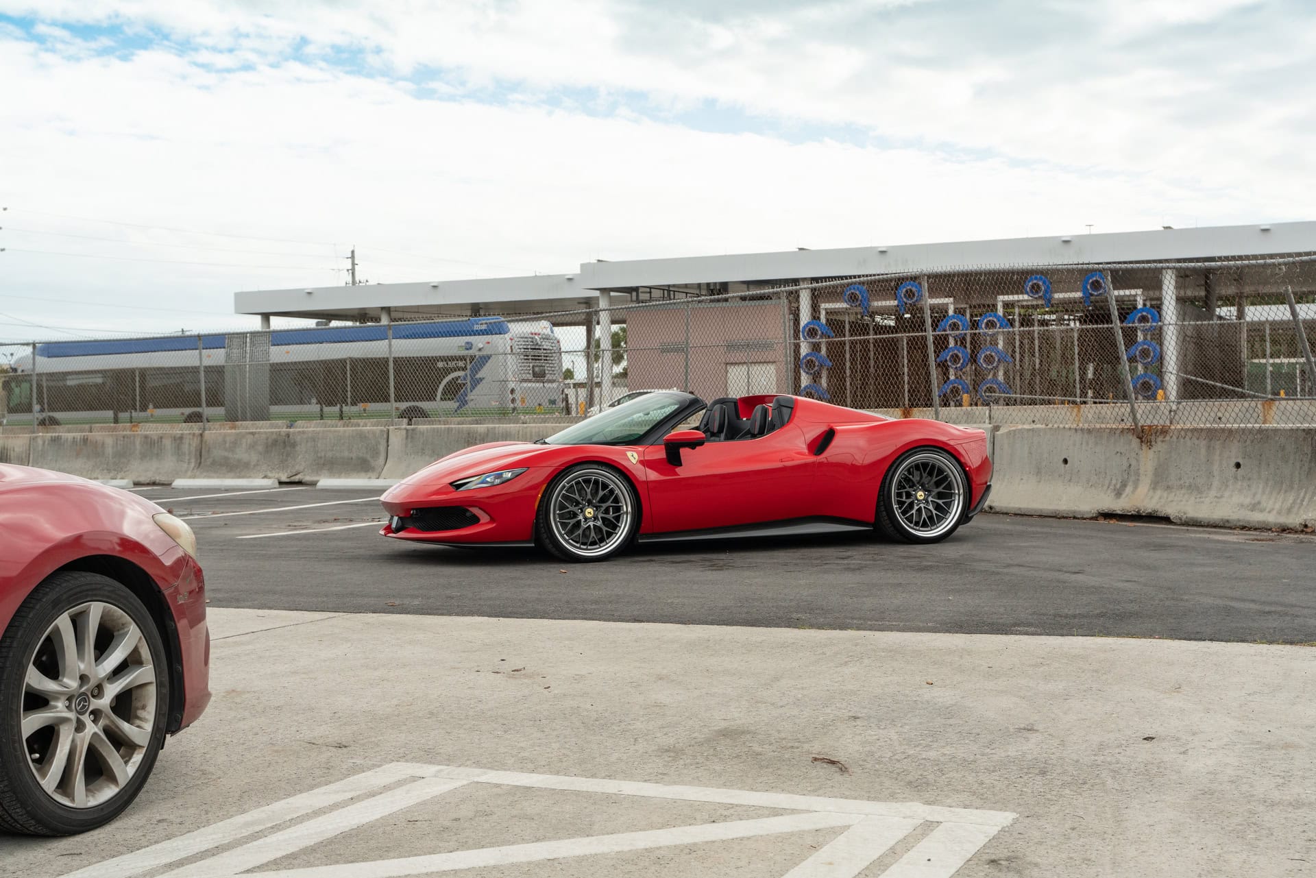Photo 21 of Ferrari 296 GTS | Rosso Corsa | on HRE 520 FMR Classic | Gloss Charcoal