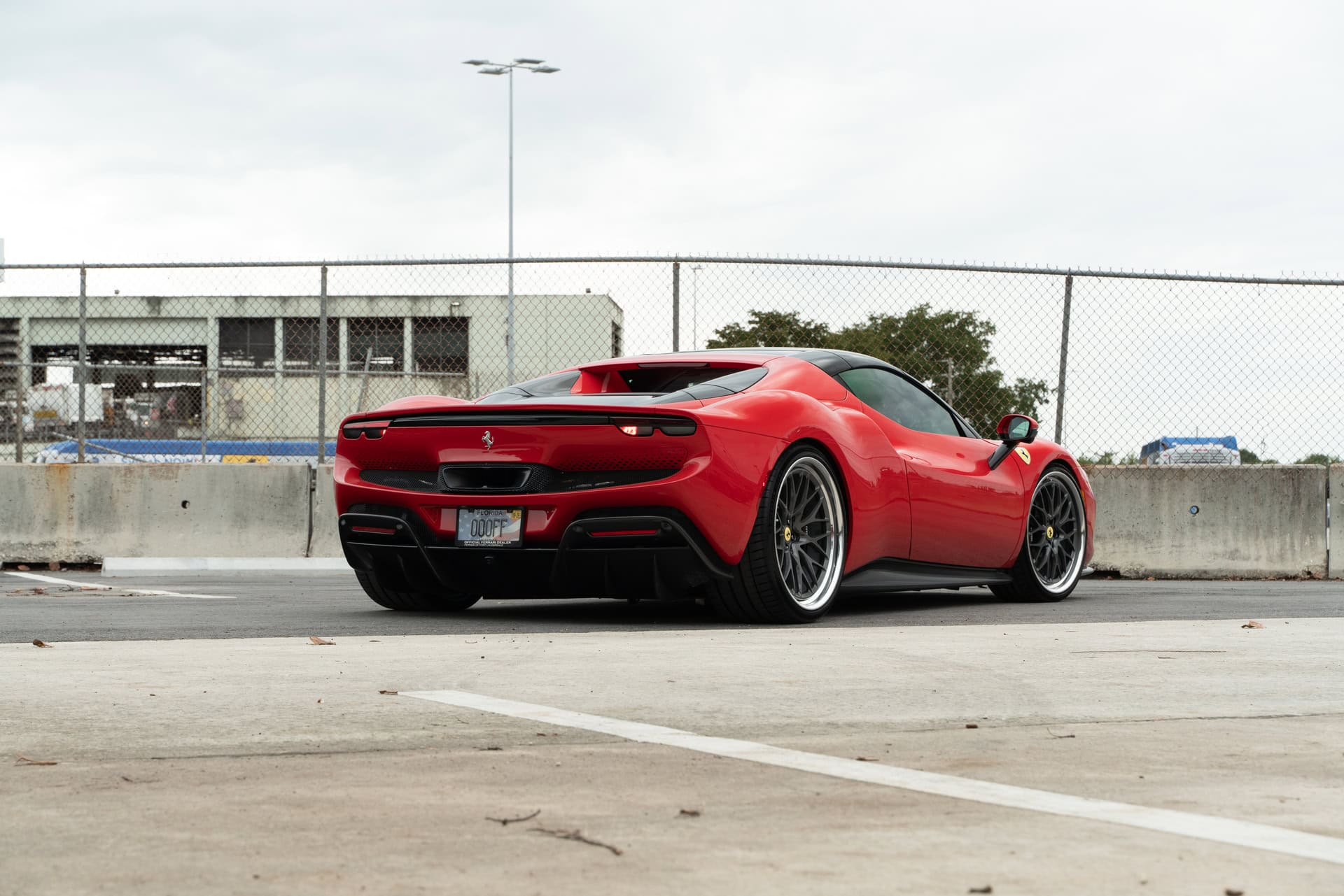 Ferrari 296 GTS | Rosso Corsa | on HRE 520 FMR Classic | Gloss Charcoal