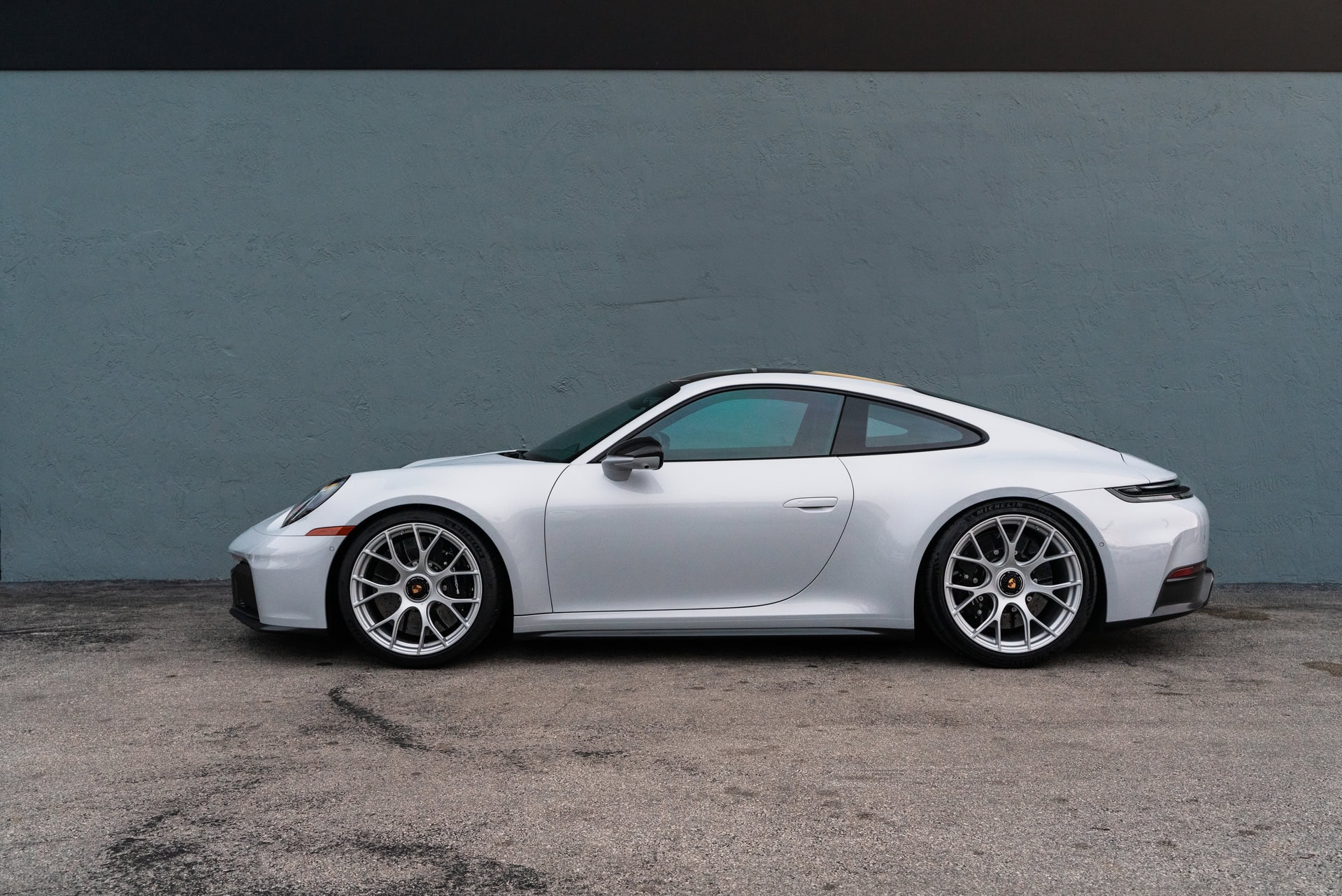 Porsche 992.2 GTS | Carerra White | on iPE 520M Magnesium Wheels | Satin Silver