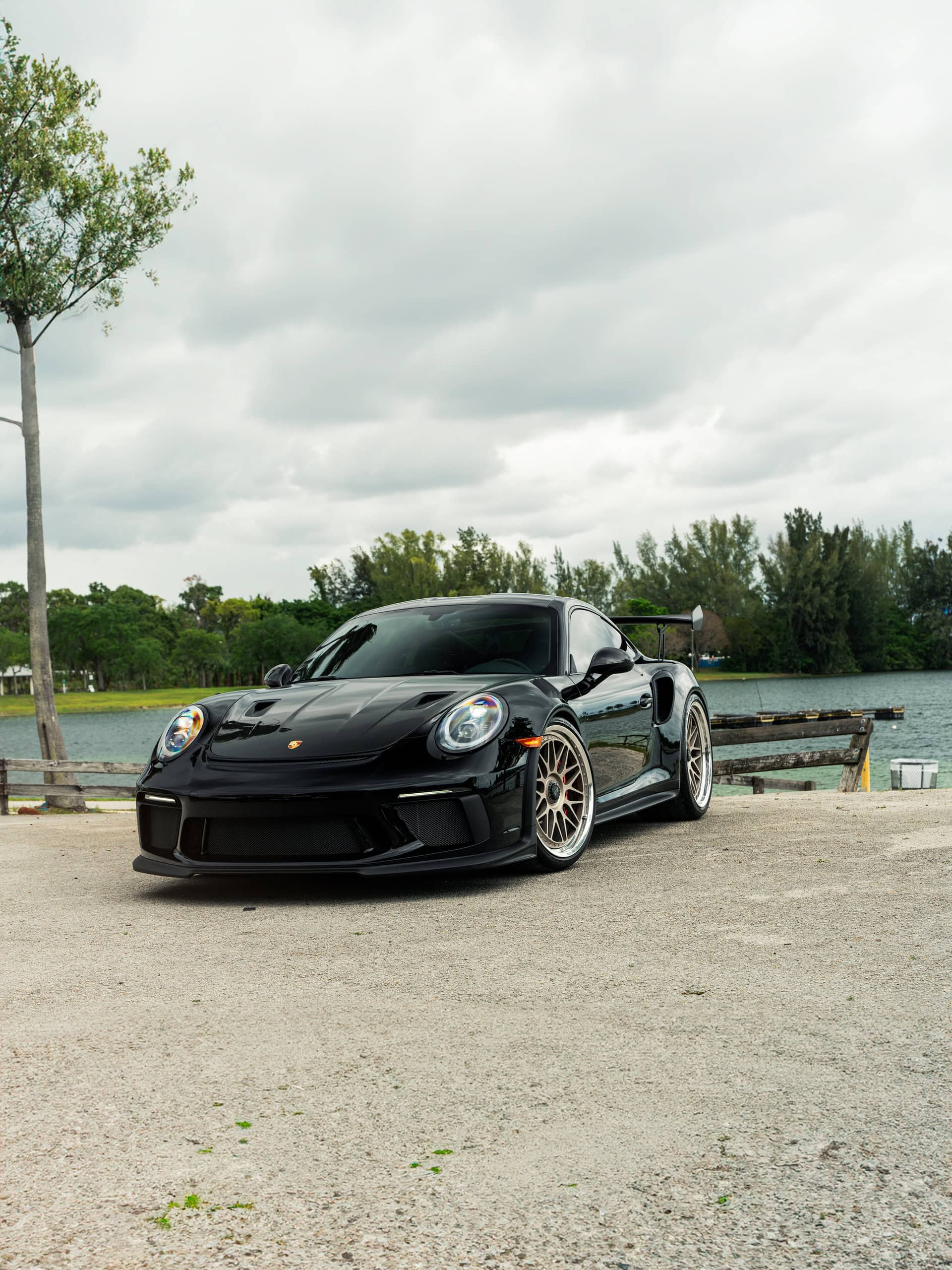 Porsche 991 GT3RS on HRE 300 Classics White Gold