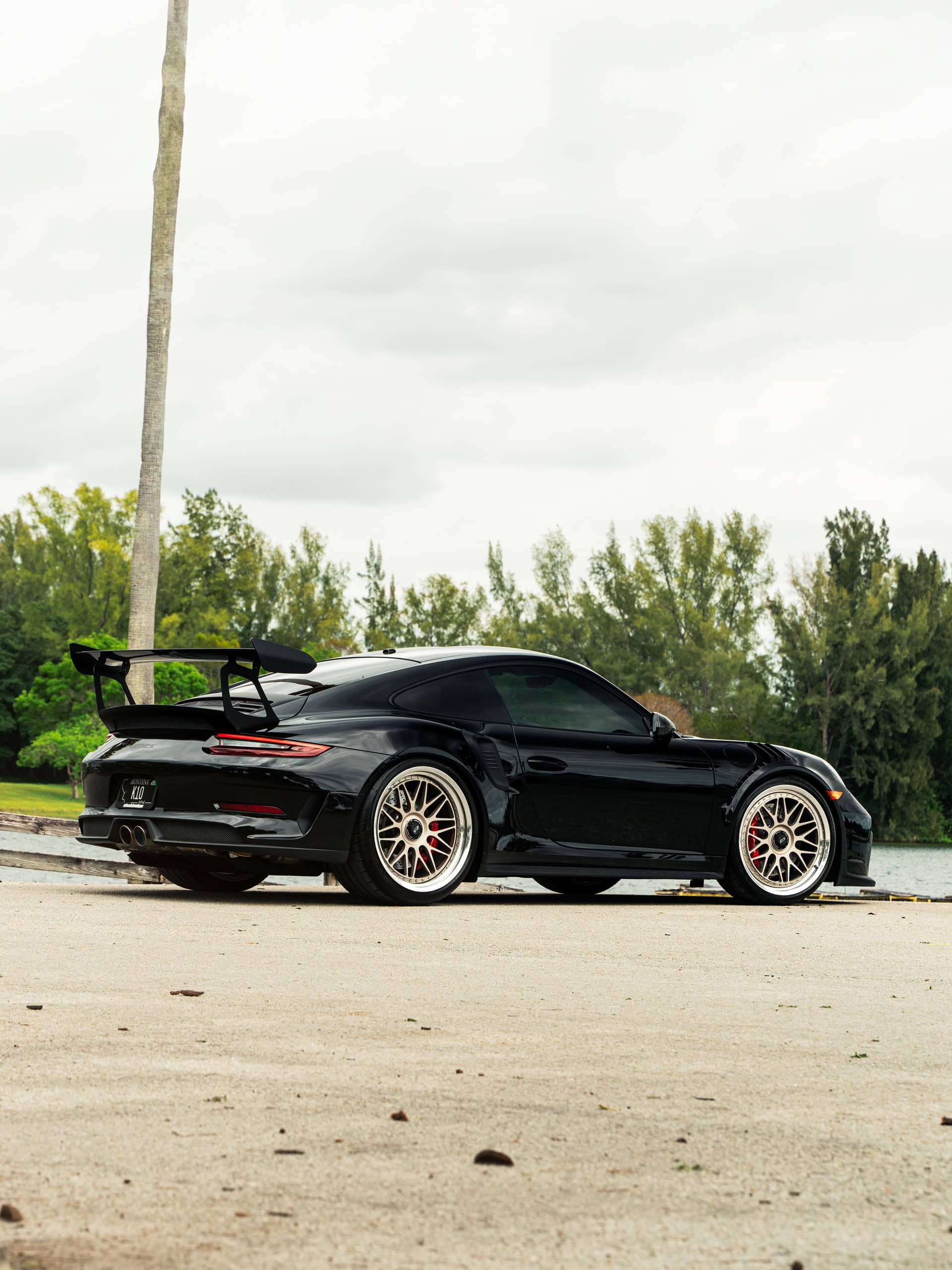 Porsche 991 GT3RS on HRE 300 Classics White Gold