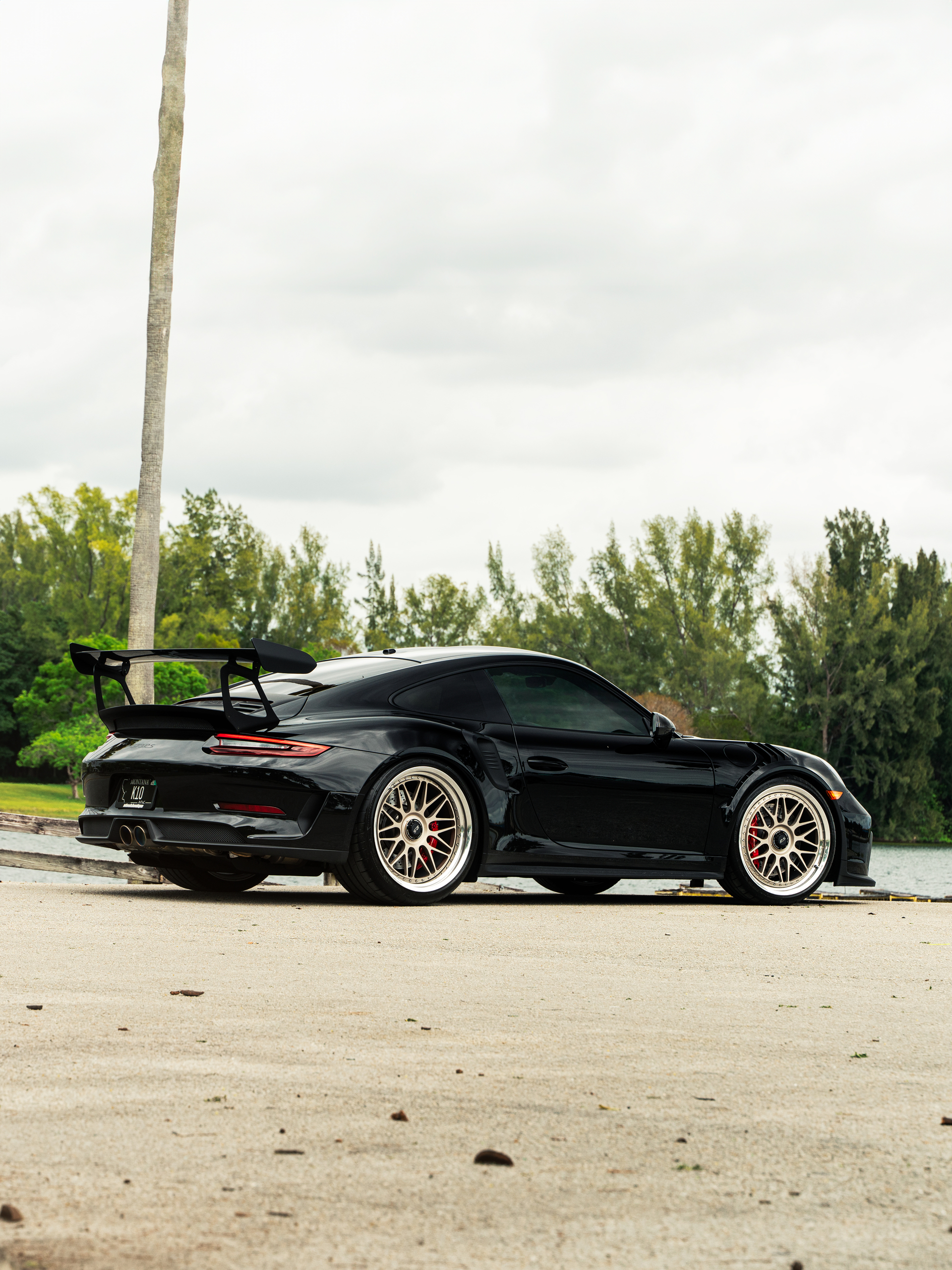Porsche 991 GT3RS on HRE 300 Classics White Gold