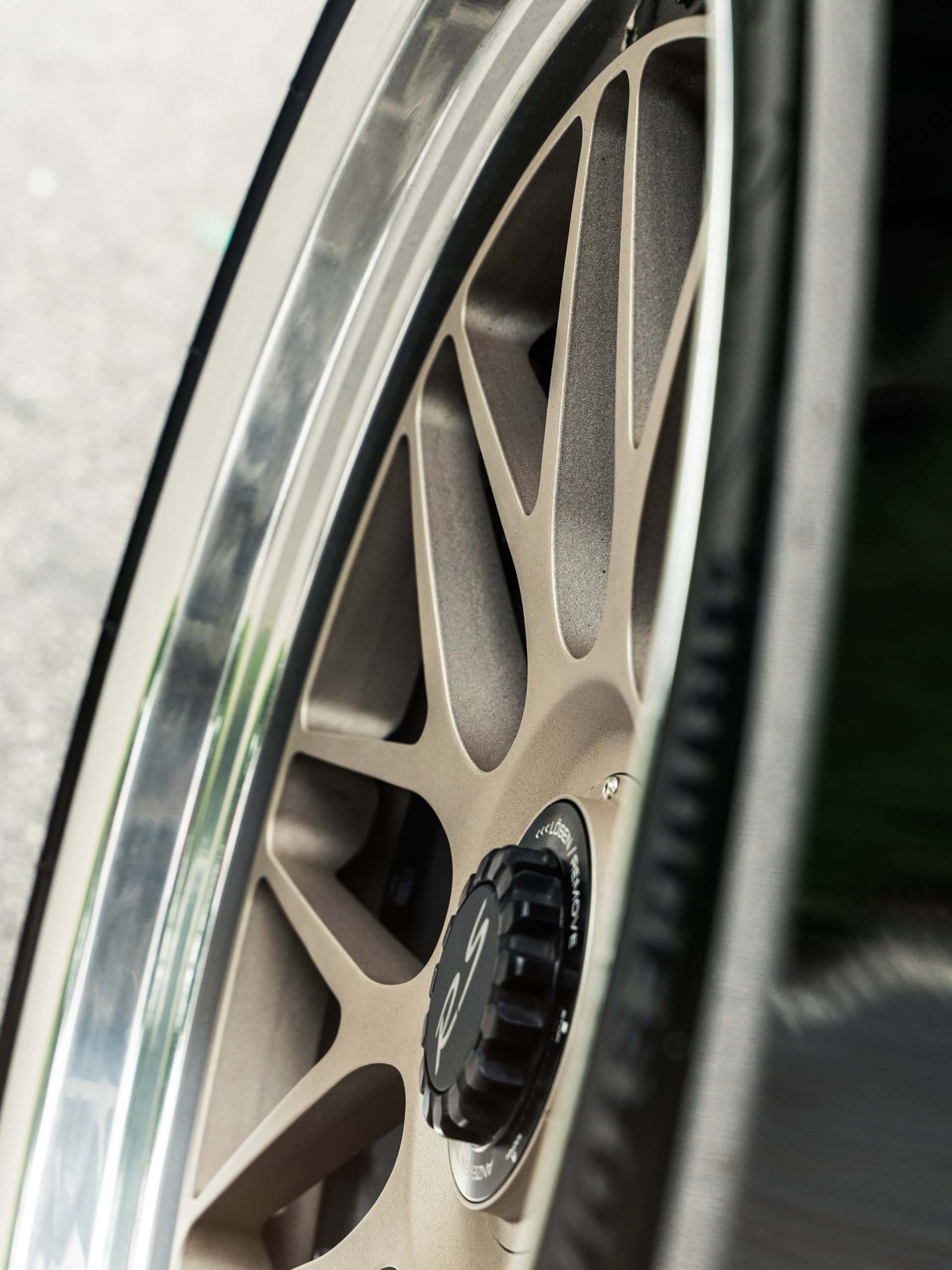 Porsche 991 GT3RS on HRE 300 Classics White Gold