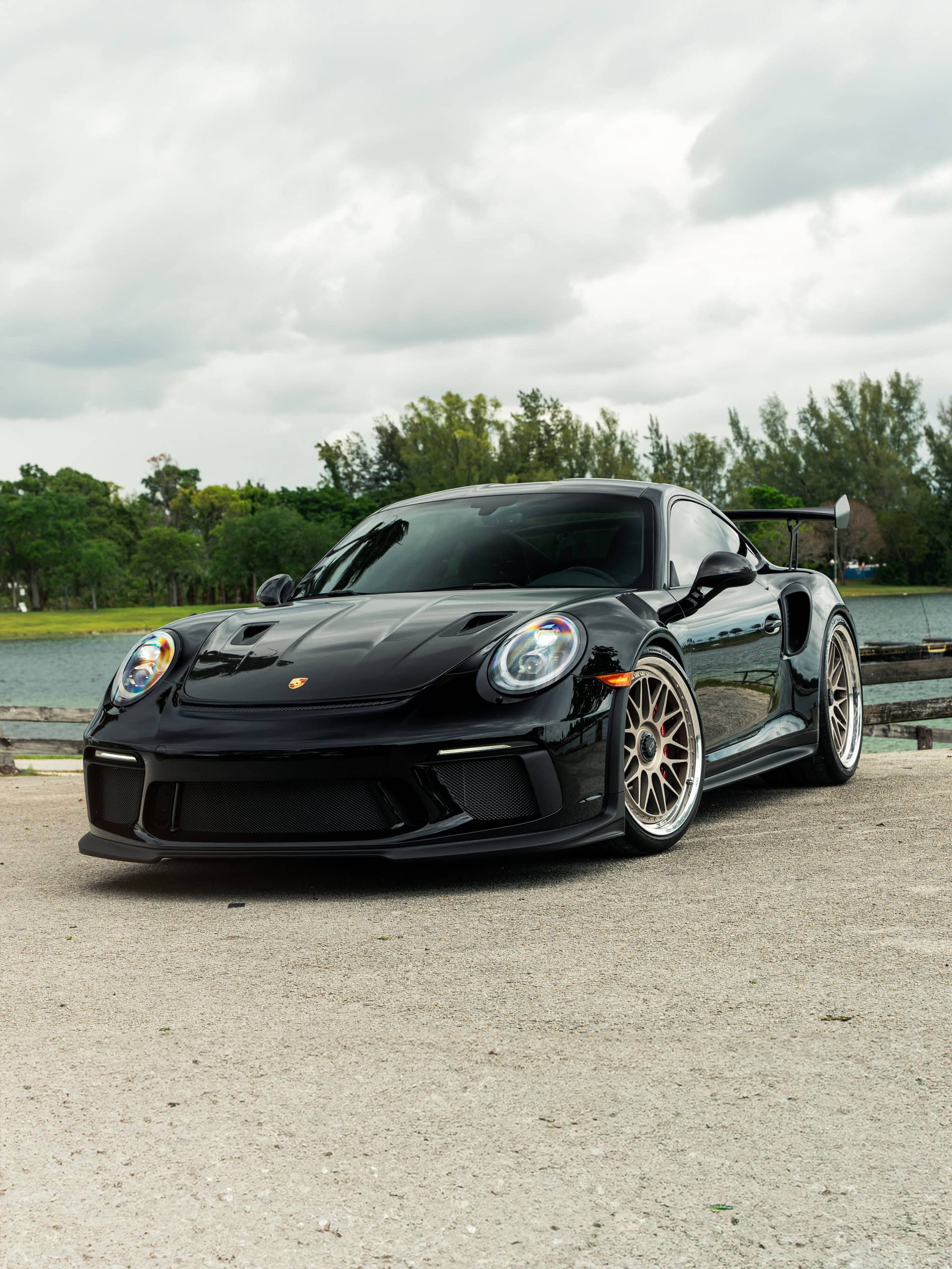 Porsche 991 GT3RS on HRE 300 Classics White Gold