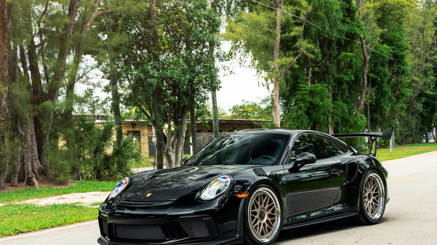 Porsche 991 GT3RS on HRE 300 Classics White Gold