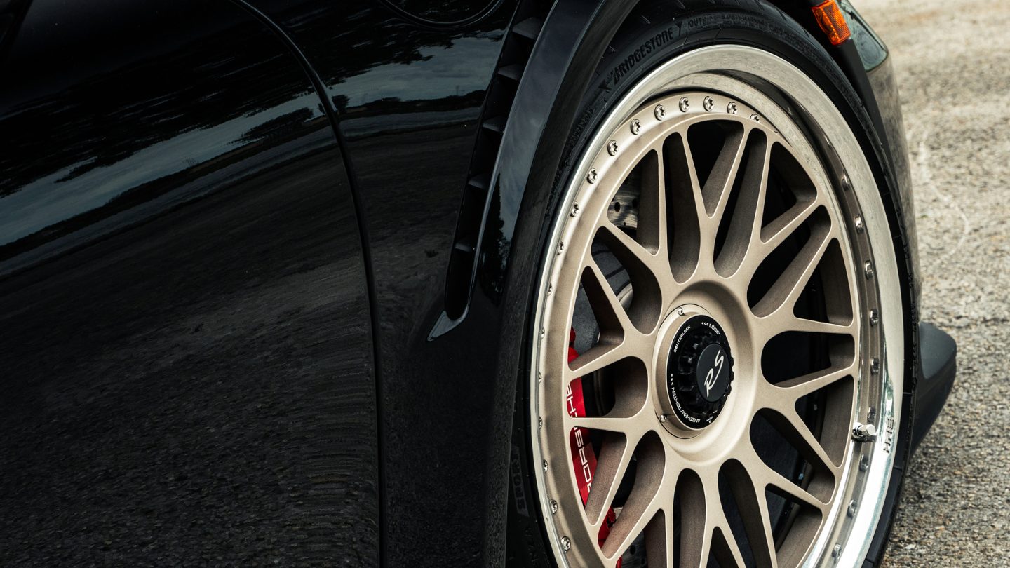 Porsche 991 GT3RS on HRE 300 Classics White Gold