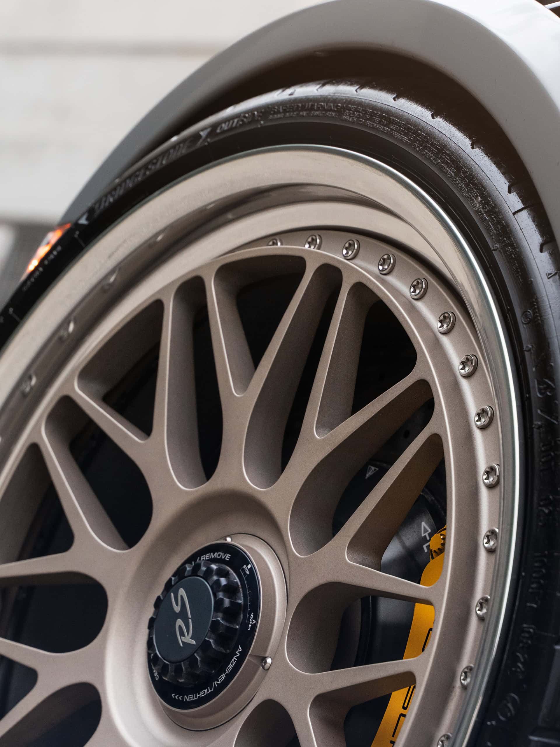 Porsche 991.2 GT2 RS | Nardo Gray | on HRE Classic 300 FMR | Satin White Gold