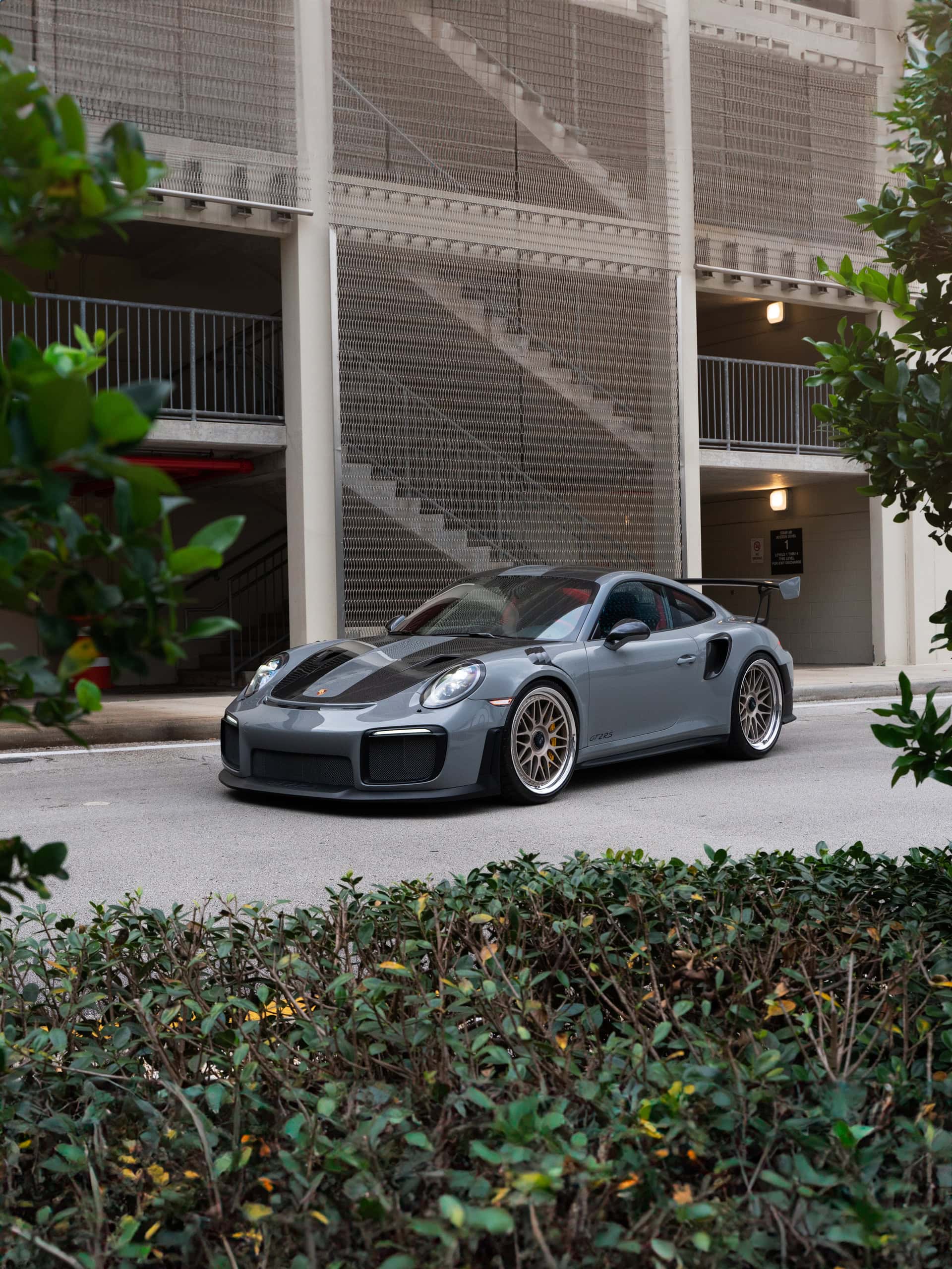 Porsche 991.2 GT2 RS | Nardo Gray | on HRE Classic 300 FMR | Satin White Gold